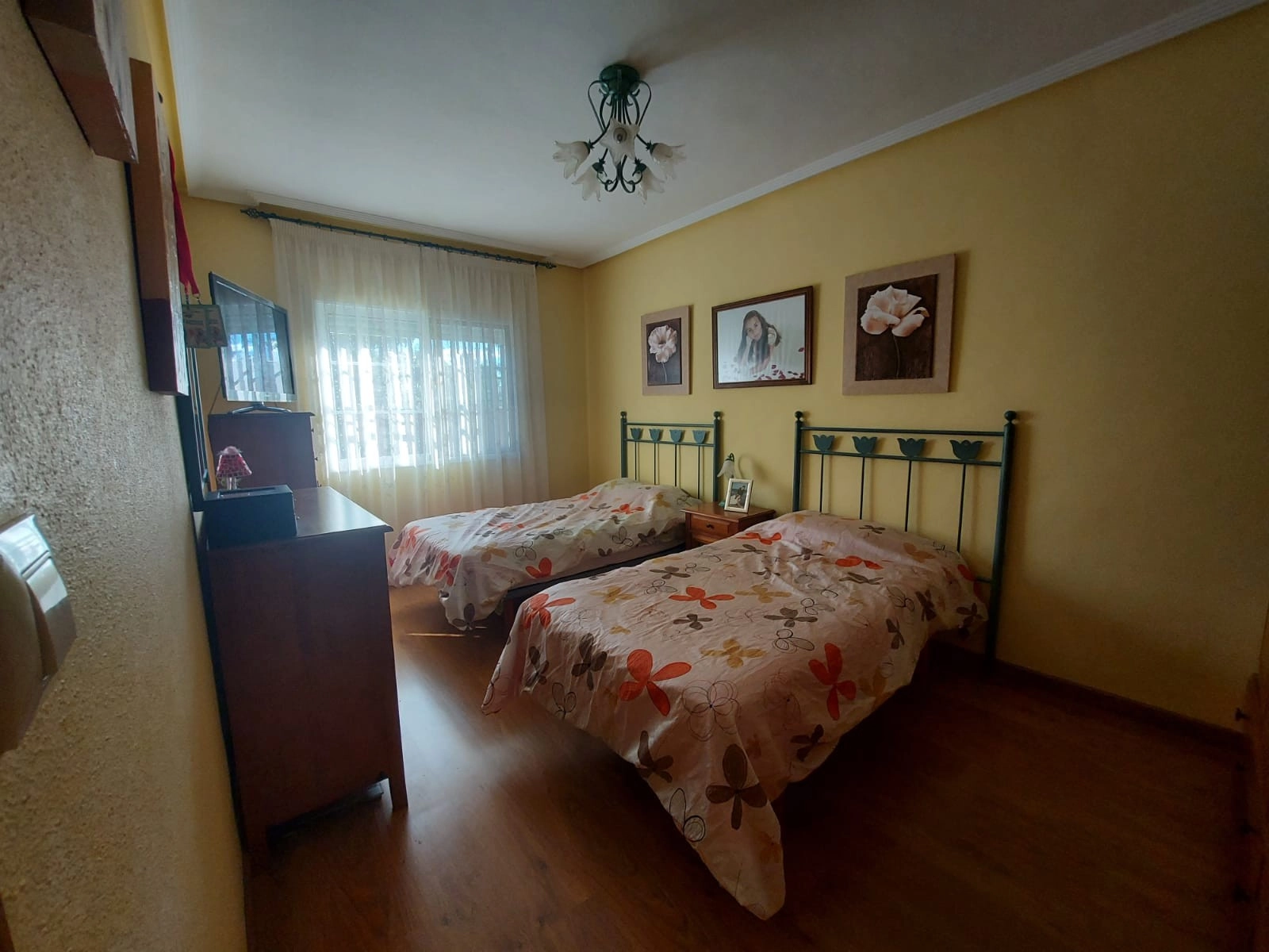 o_1h5pipd3714m5lu1i6a18is1opv24 photo