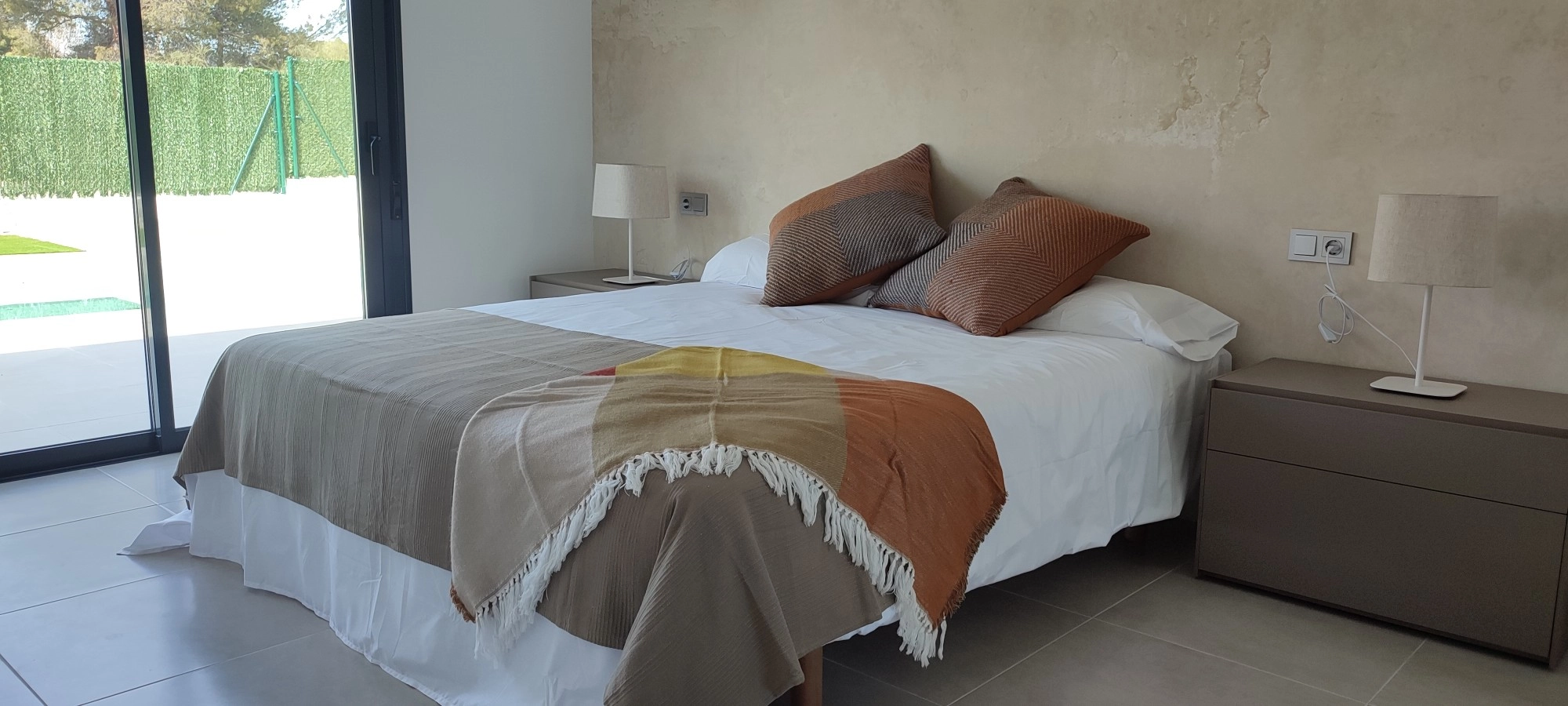 o_1jhbirdlkfcs1b89mfd1nad9151t photo