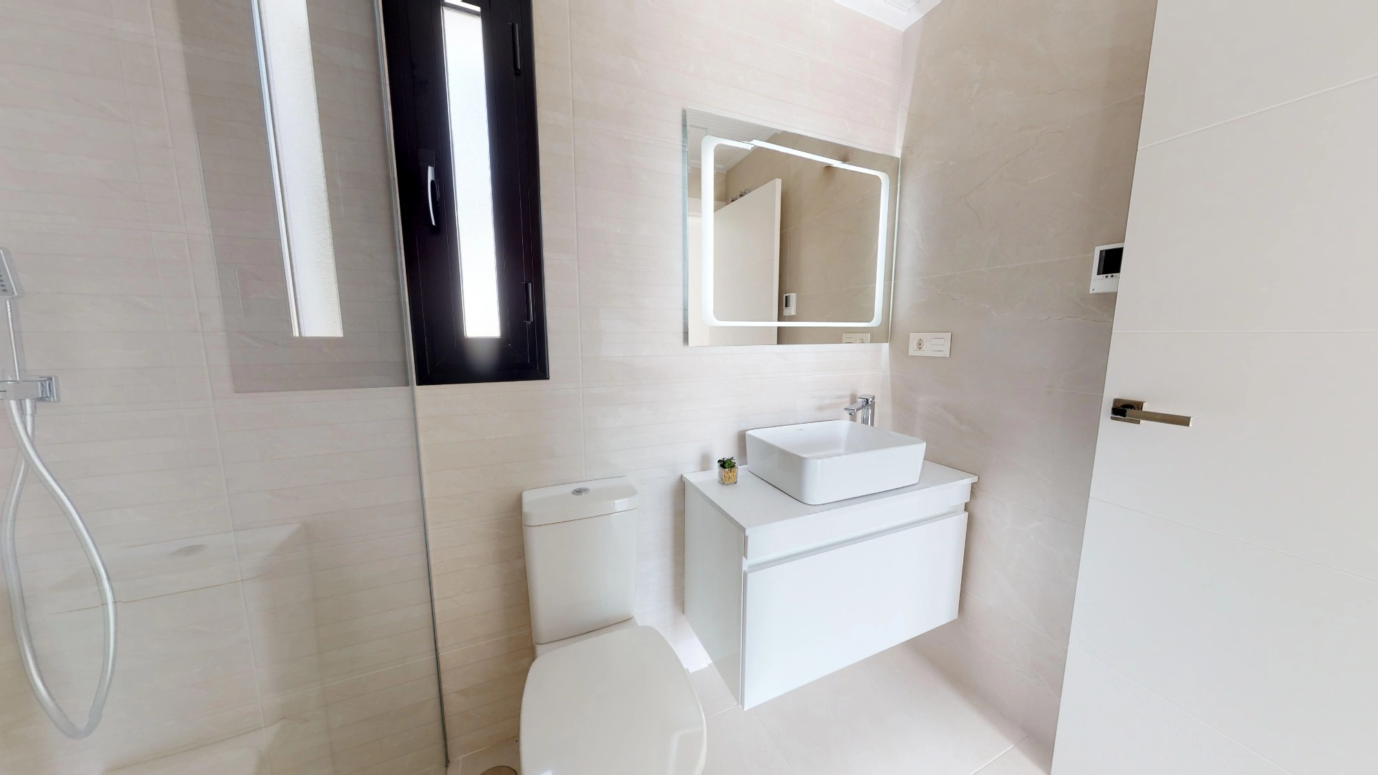 d6797857dcd9386797857dcd981 photo