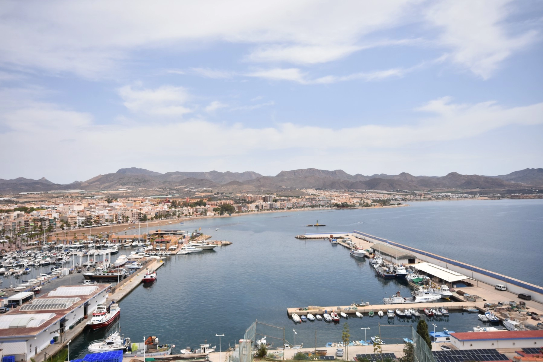 o_1j18ke5gs1cea1mv513s3cgj1bt62a photo