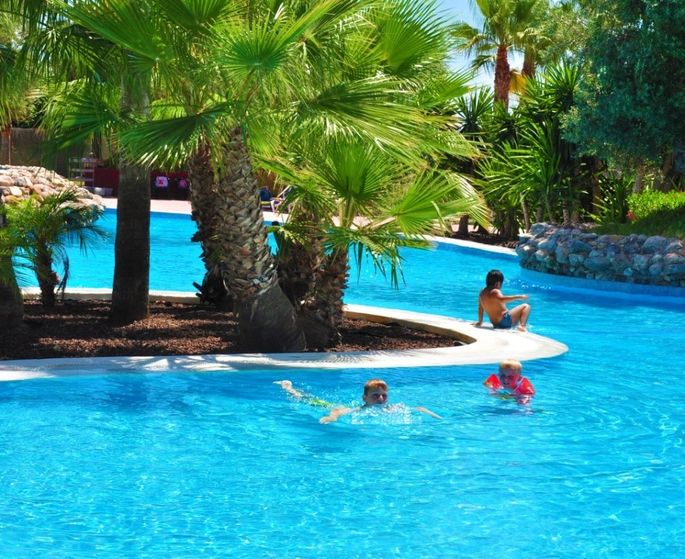 o_1j18kgiean4akiq1vql661jer2p photo