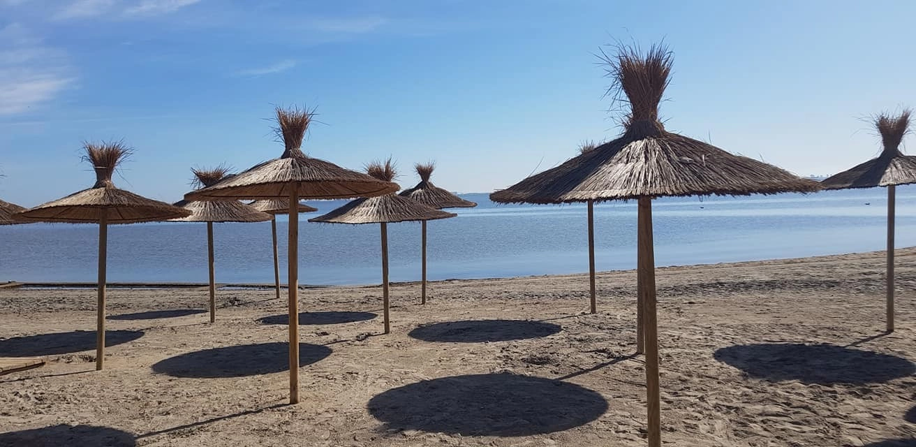 d689c681952530689c681952578 photo