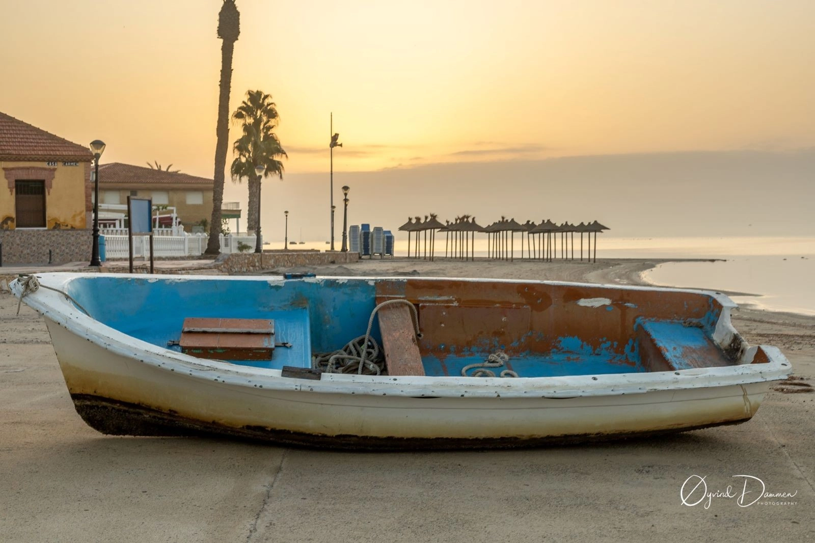 d689c7083c27b9689c7083c27f9 photo