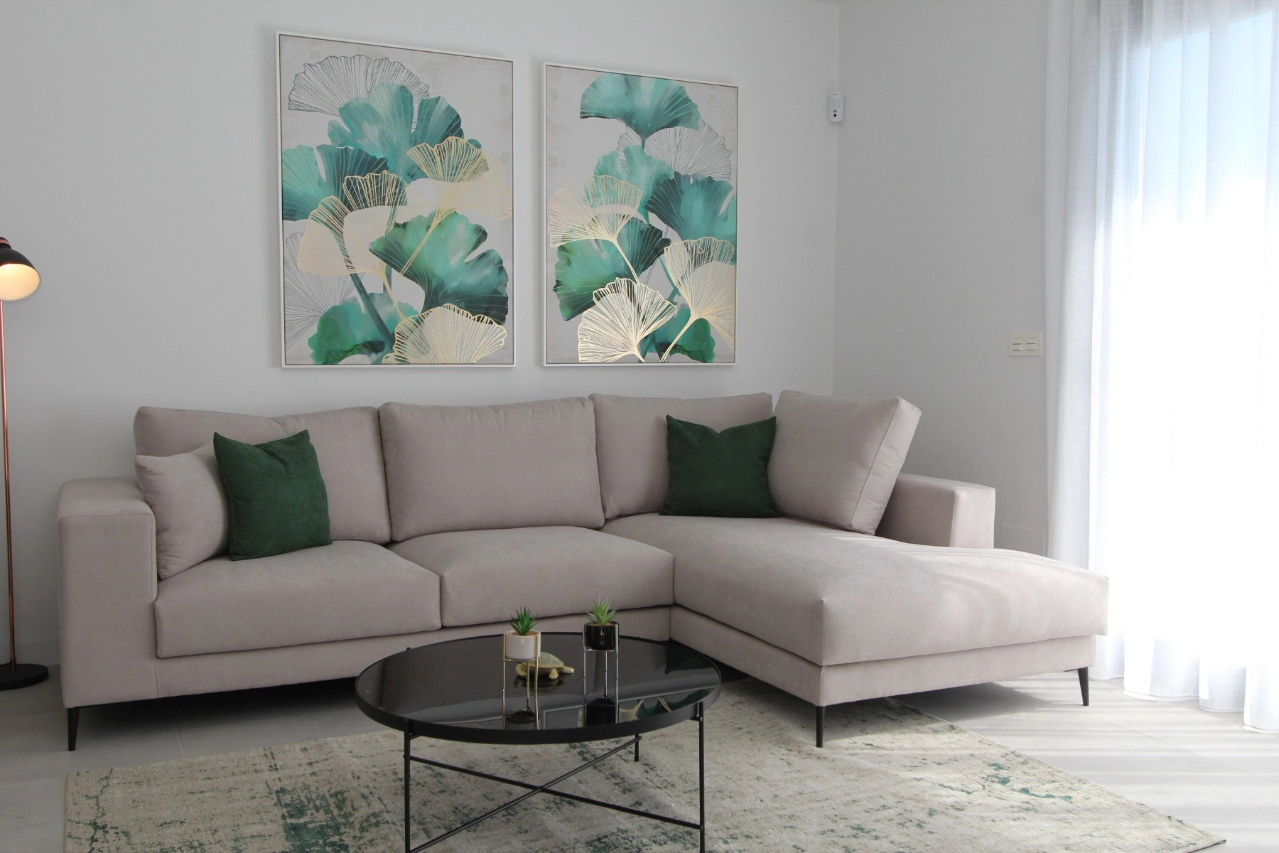 d68a5d8e9eb48068a5d8e9eb4c8 photo