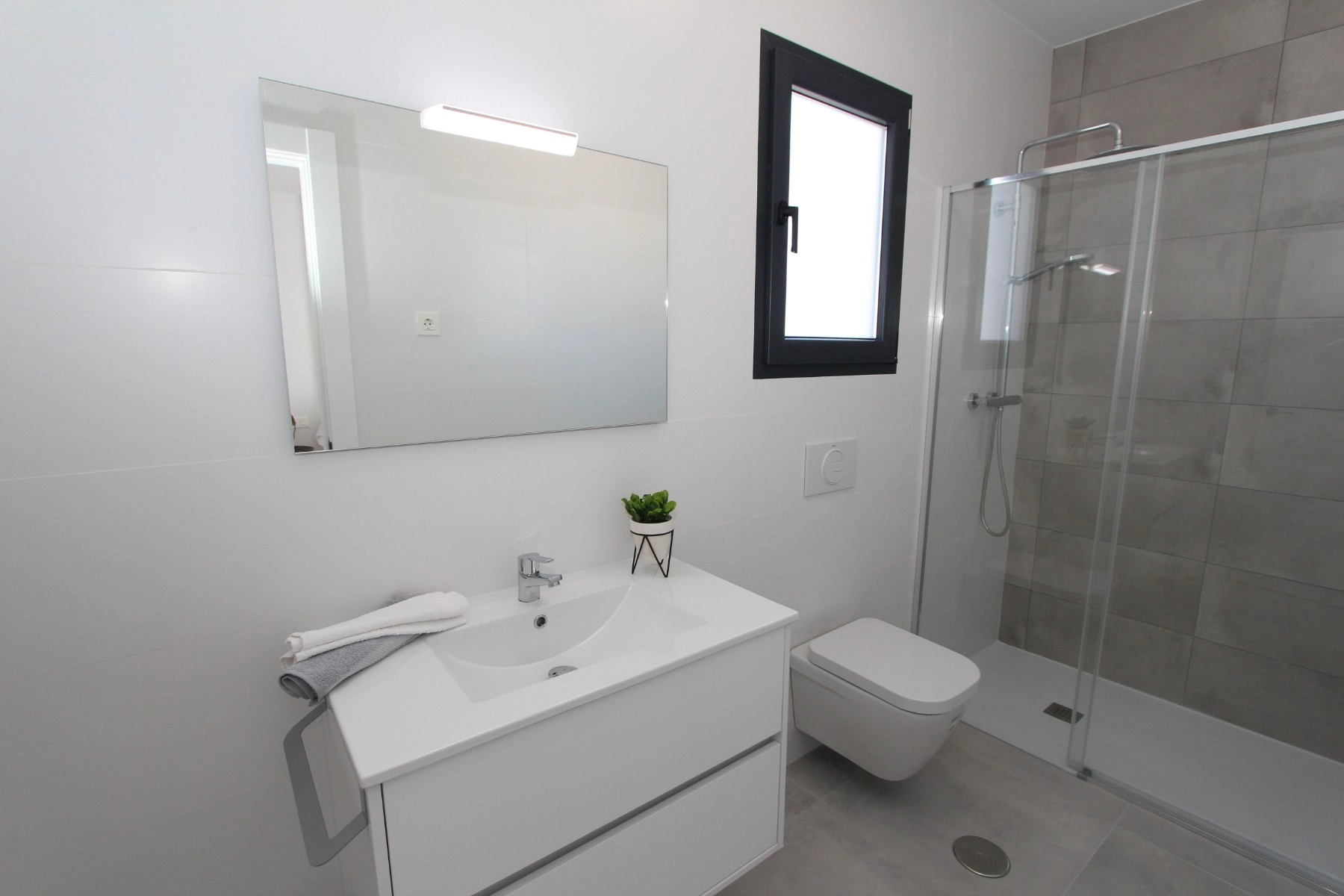 d68a5d9504dcc168a5d9504dd0f photo