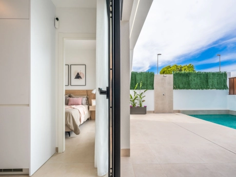 d68a6fbb938aea68a6fbb938b33 thumbnail