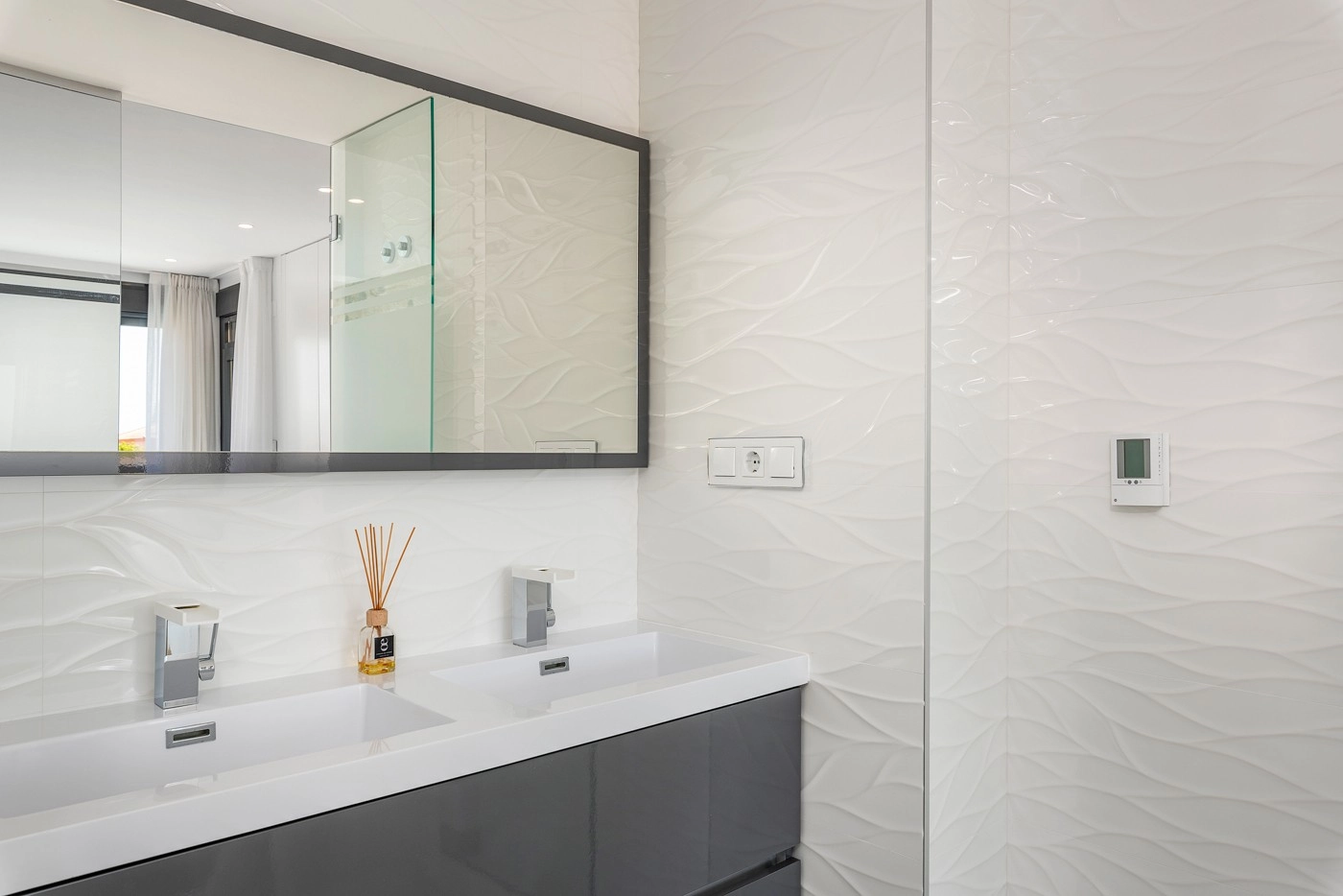 d68a852f87652368a852f876581 photo