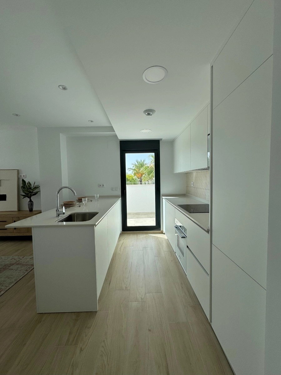 o_1j56n85ju1fdq1n1aukokmrlk72u photo