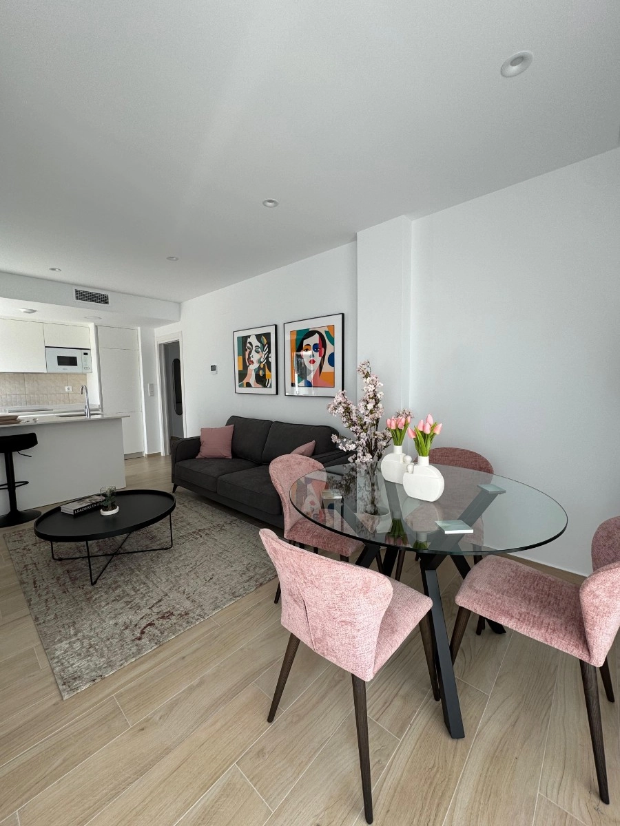 o_1j56n85juph41l3o8piksc1dg82s photo