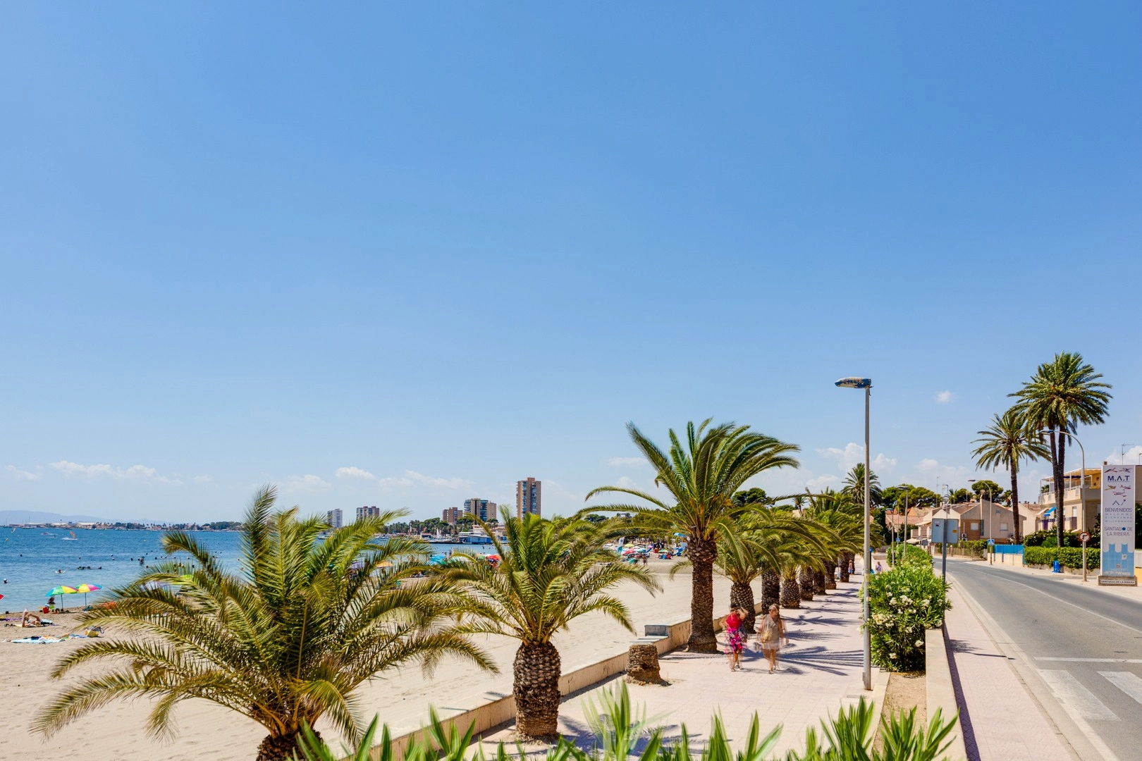 d690a0e24be0e0690a0e24be127 photo