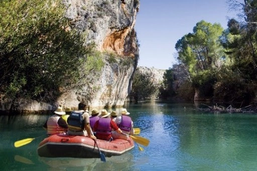 o_1jageg2jq1eoclvpmth1fut1iff1m photo