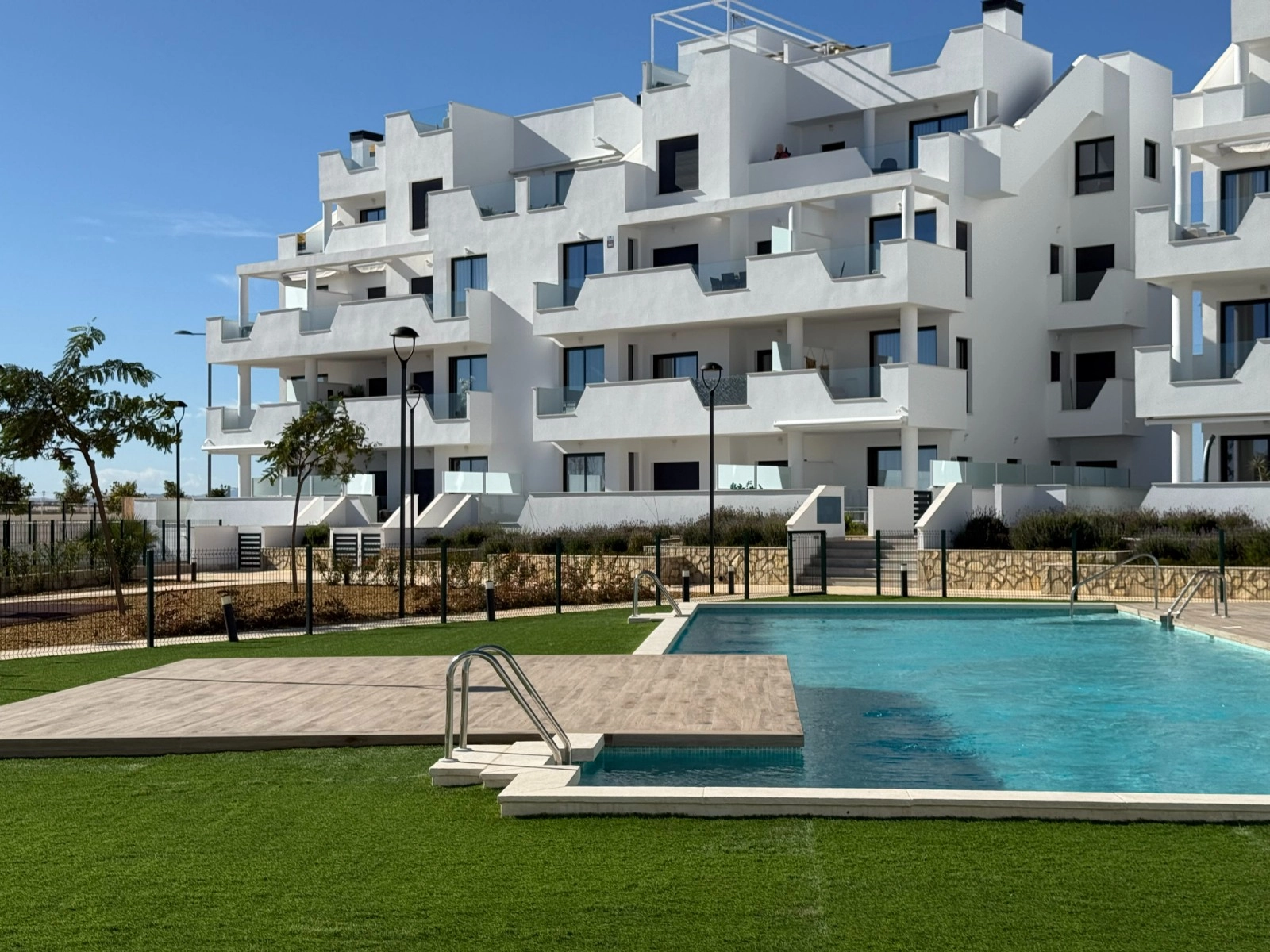 o_1j9q9hgmq1mtp1070m5i1feo1ck31i photo