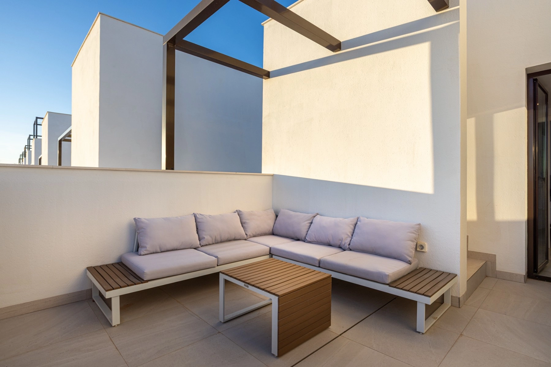 o_1jbvmsah812s507qfuq4c11lv34 photo