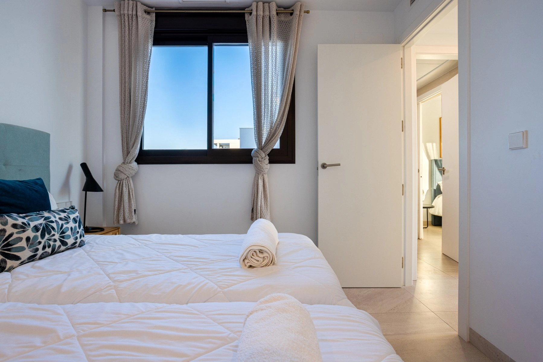 o_1jbvmsah8137vskdd8j19n7ibb2o photo