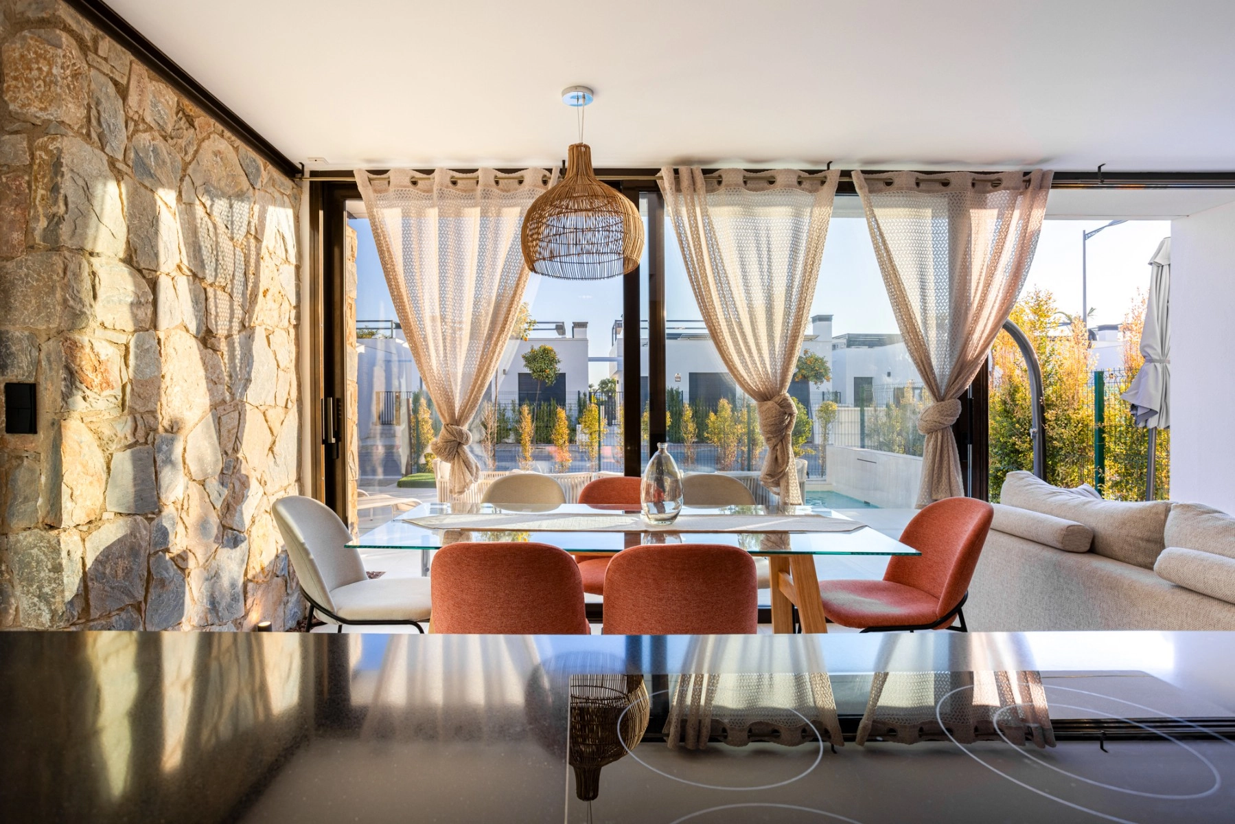 o_1jbvmsah815l81vpveocqc71j1c2k photo