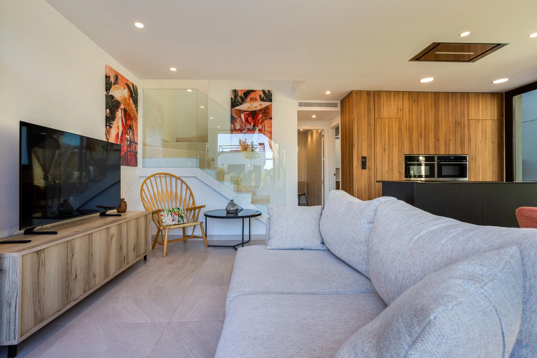 o_1jbvmsah81u9d1oij1sh7s7u1cth2e photo