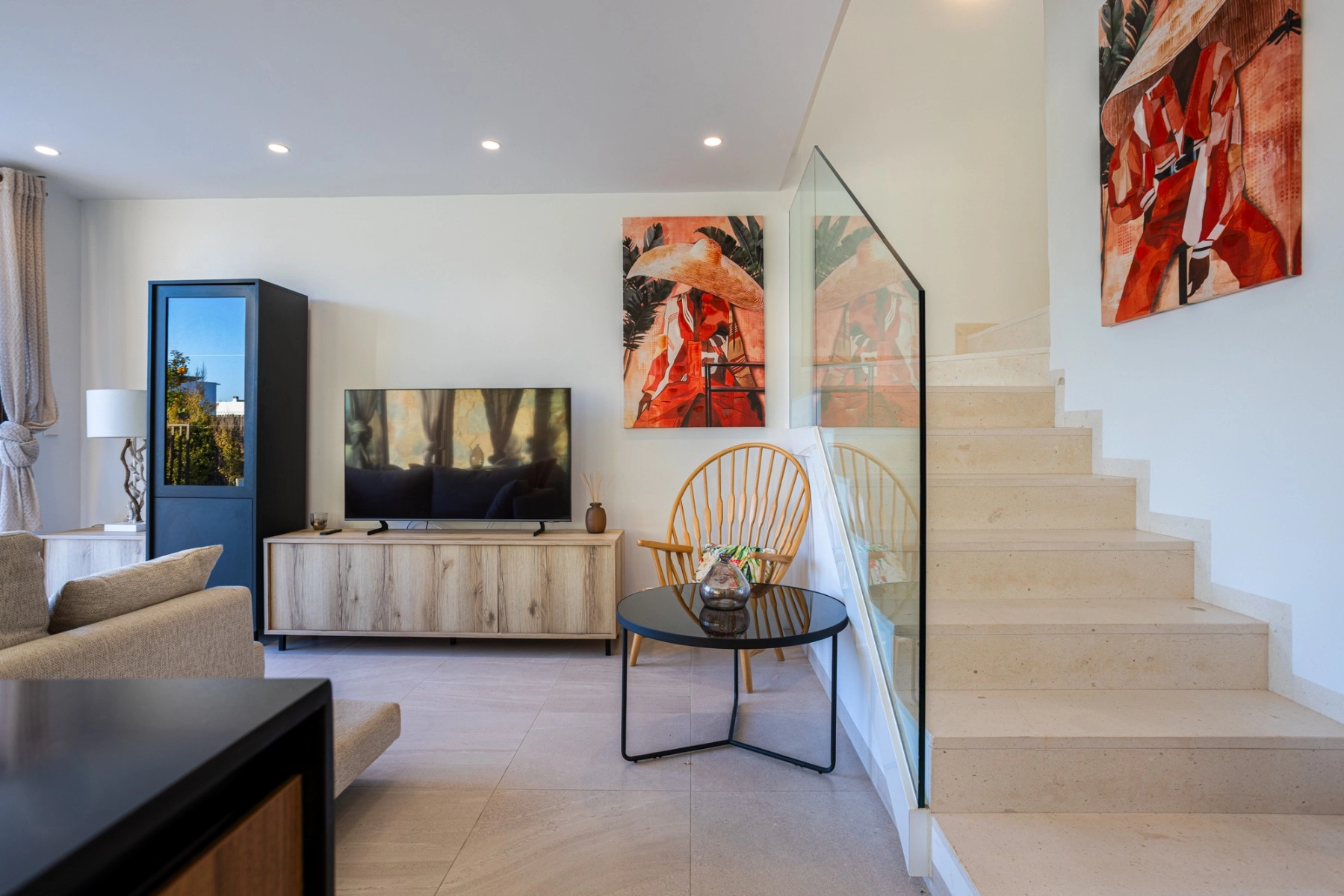 o_1jbvmsah81ujb9h4g9t1oi91nu32h photo