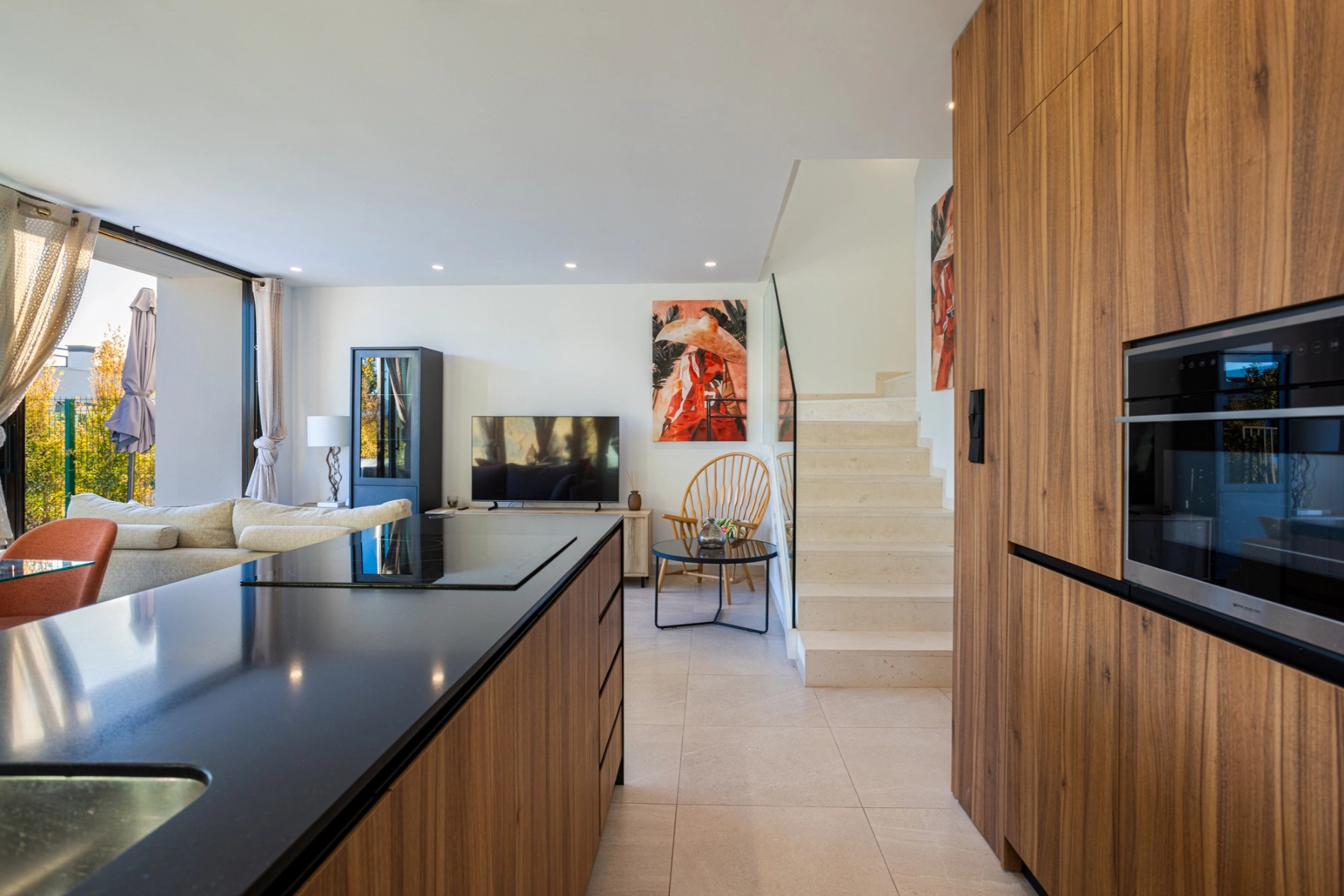 o_1jbvmsah8ejbvhr1nn7jcrj9d2j photo