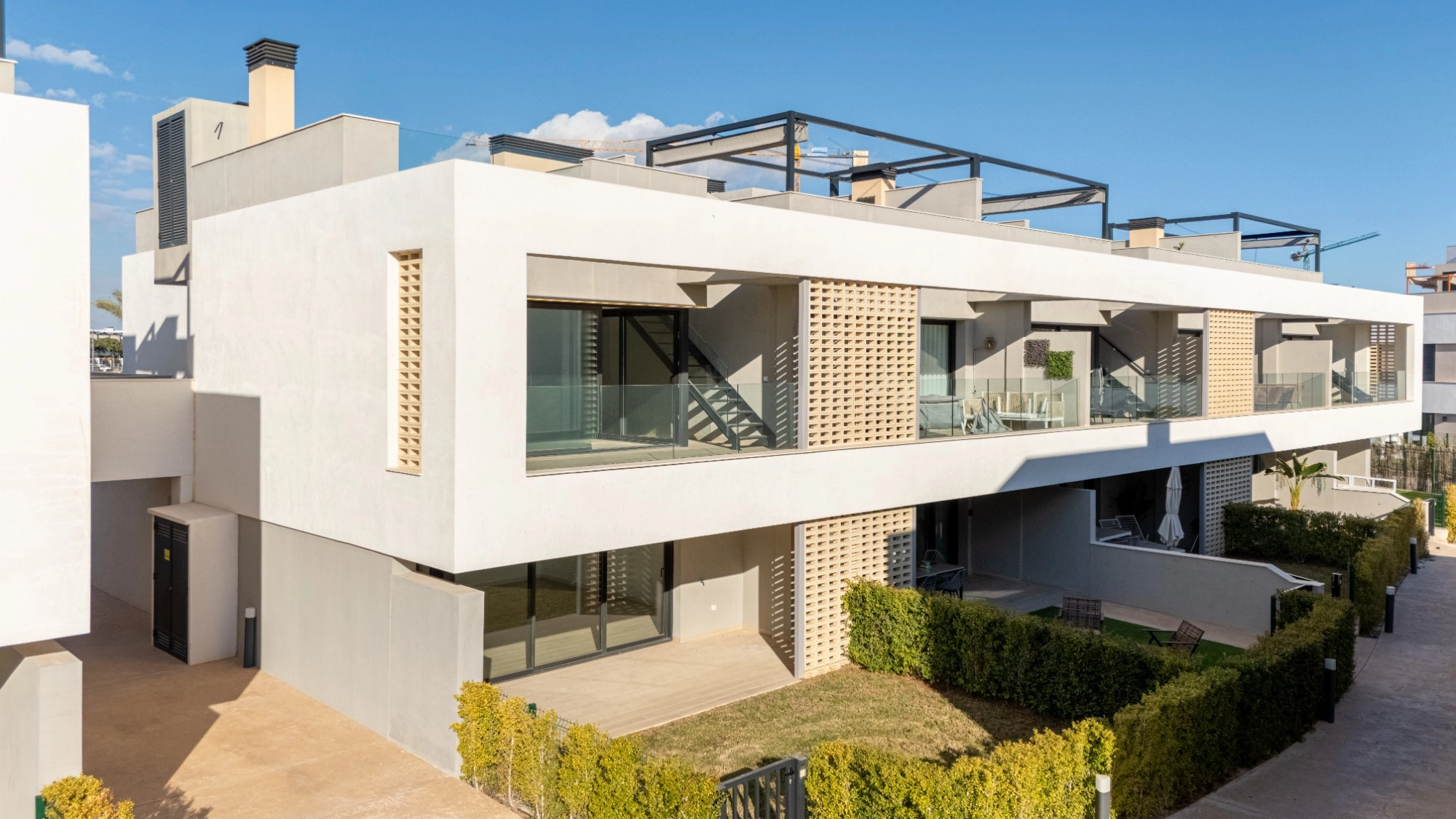 o_1jbvppnf3afu1pm41p5p18iqtmj2v photo