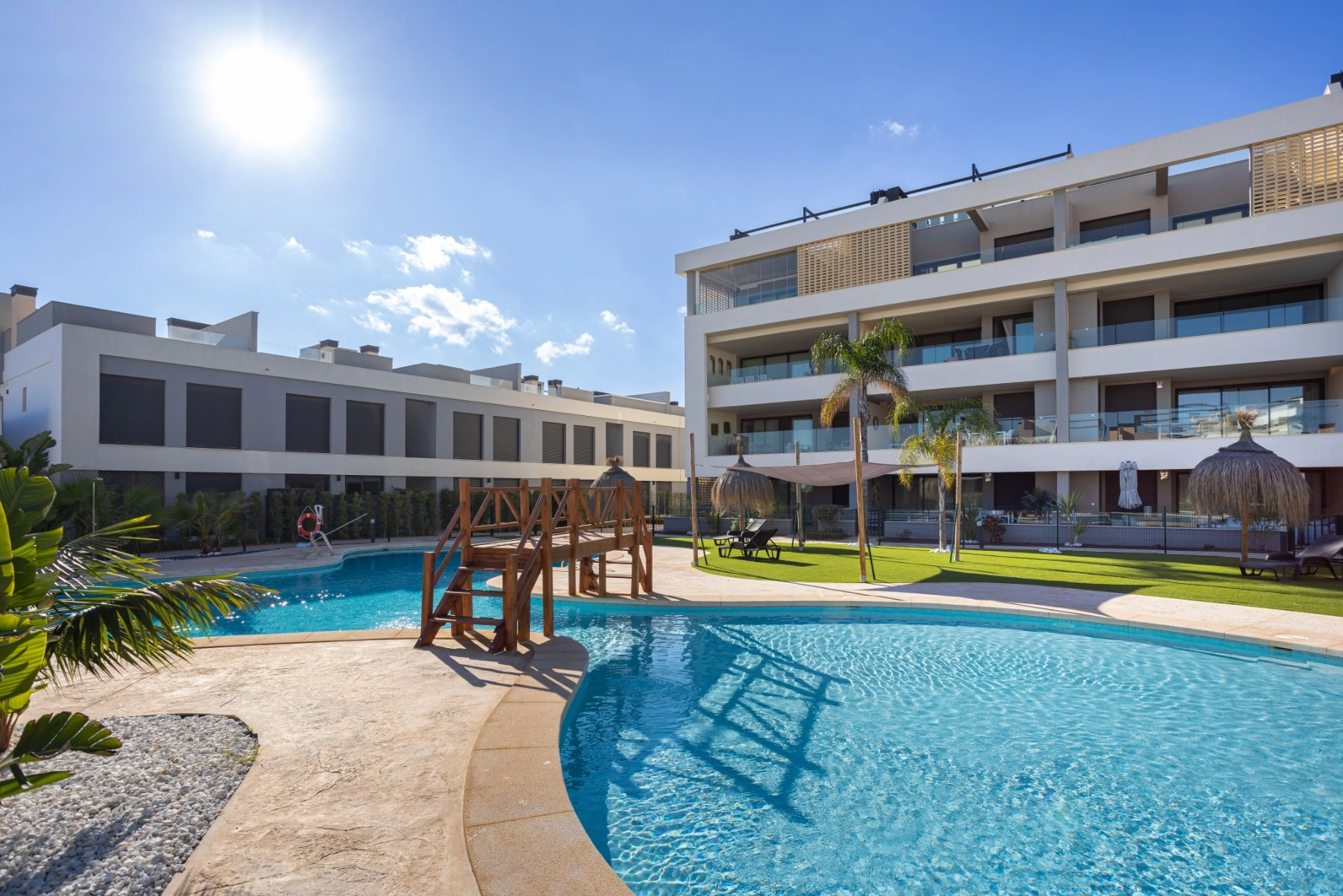 o_1jbvppnf3h3q1g0jv4ba6p1f9l32 photo