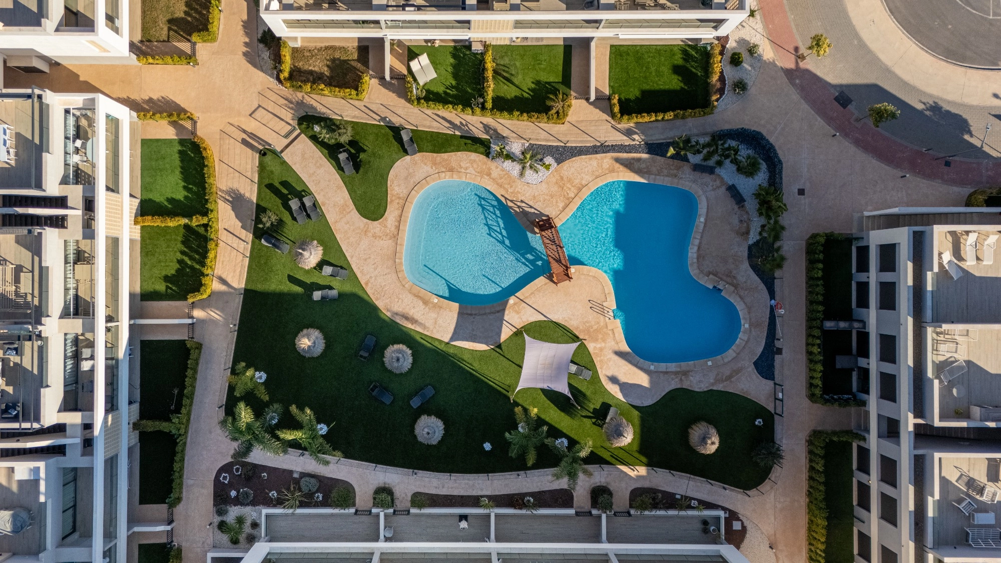 o_1jbvppnf3jms1n613t2431kbn2u photo