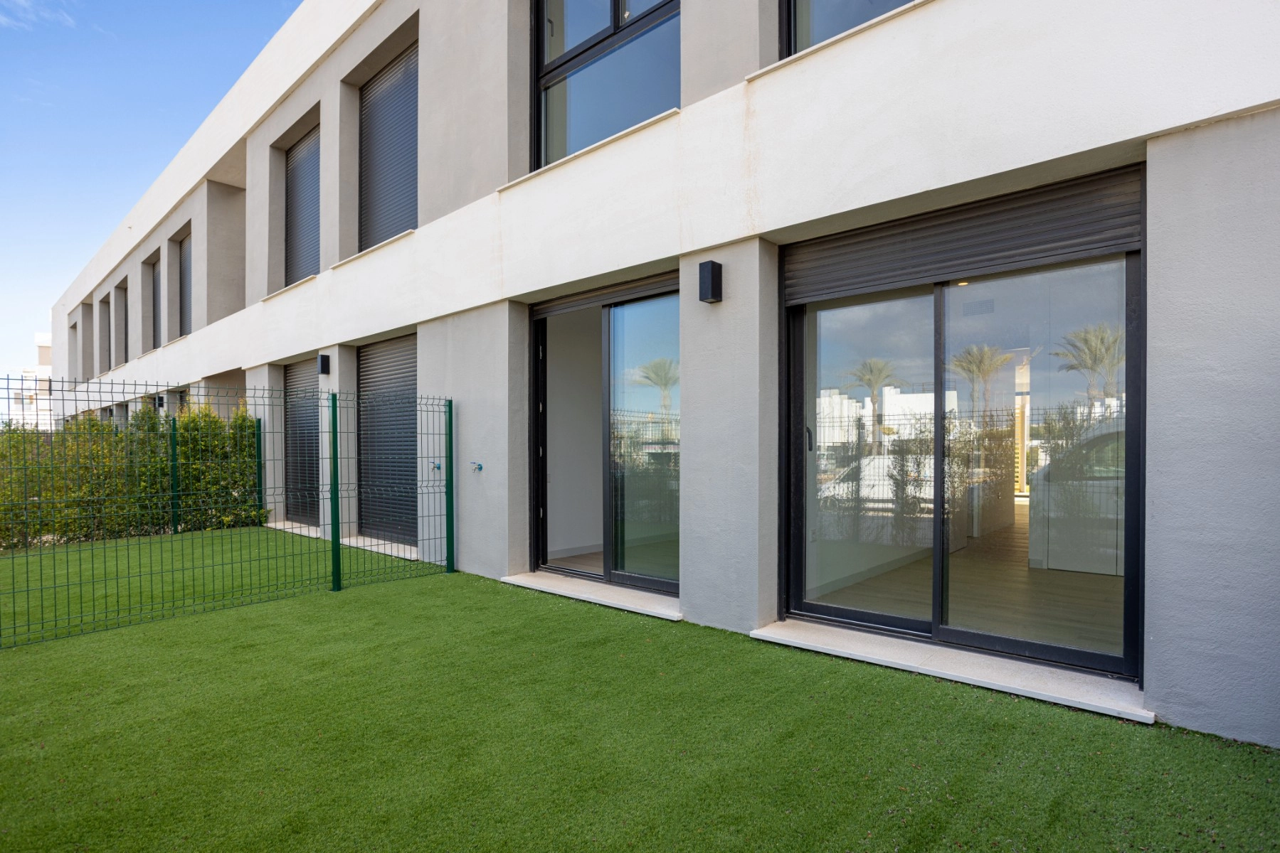 o_1jbvppnf3otsif71ros89k6912o photo