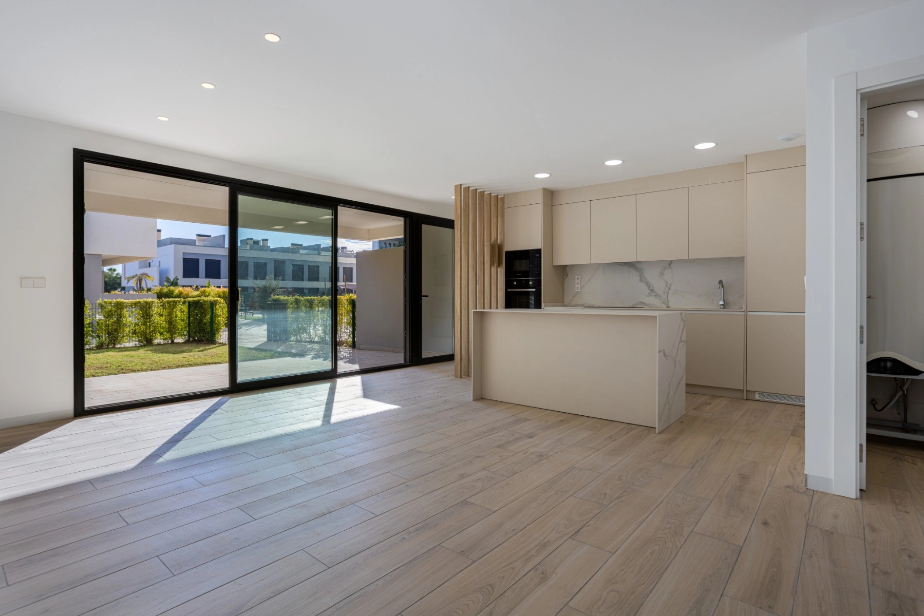 o_1jbvppnf3uq1gdaajm1dcn7su2c photo