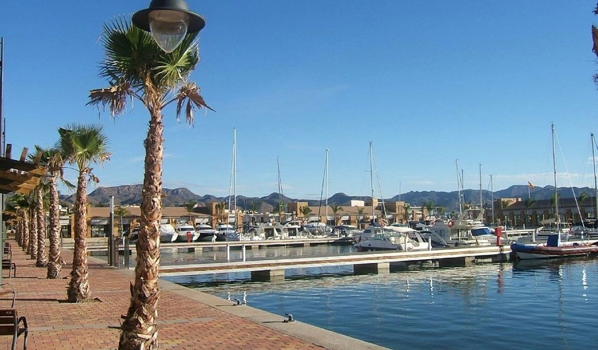 o_1jcom7t5lptrt761frl1scchq840 photo