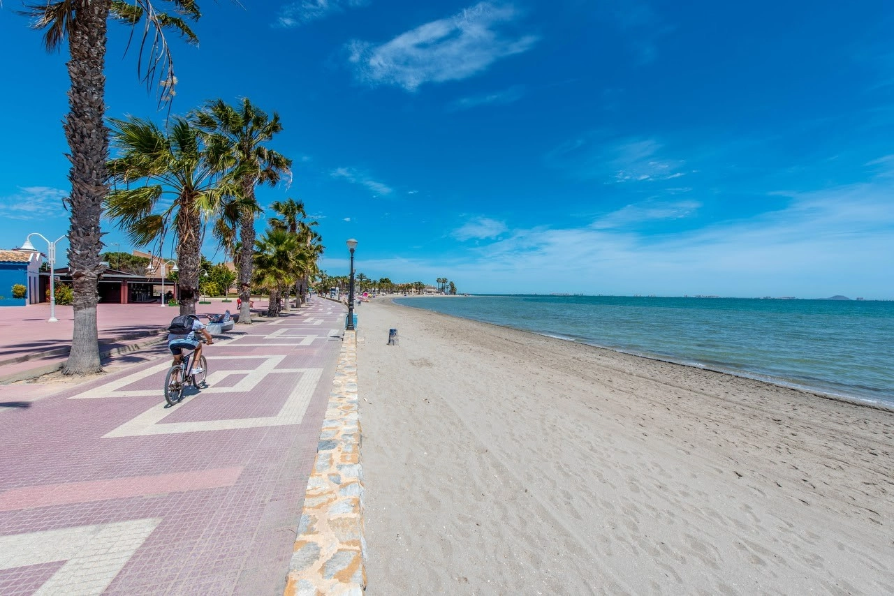 d69638d3a6813669638d3a68185 photo