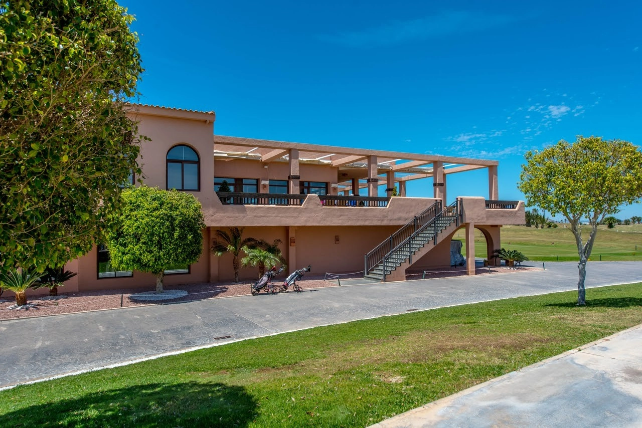 d69638d421724169638d4217281 photo