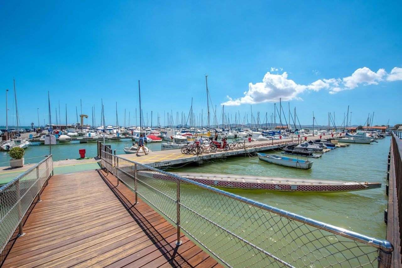 d69638d434174f69638d43417a1 photo