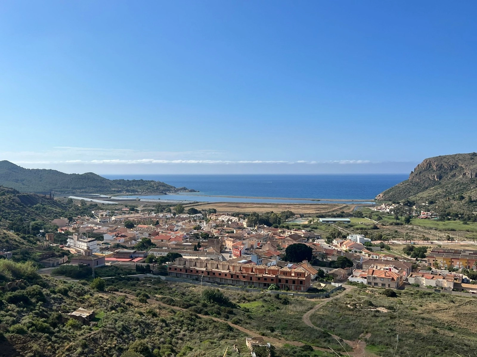 o_1jiabh7ad1ihj4rvbbbggv1trm28 photo