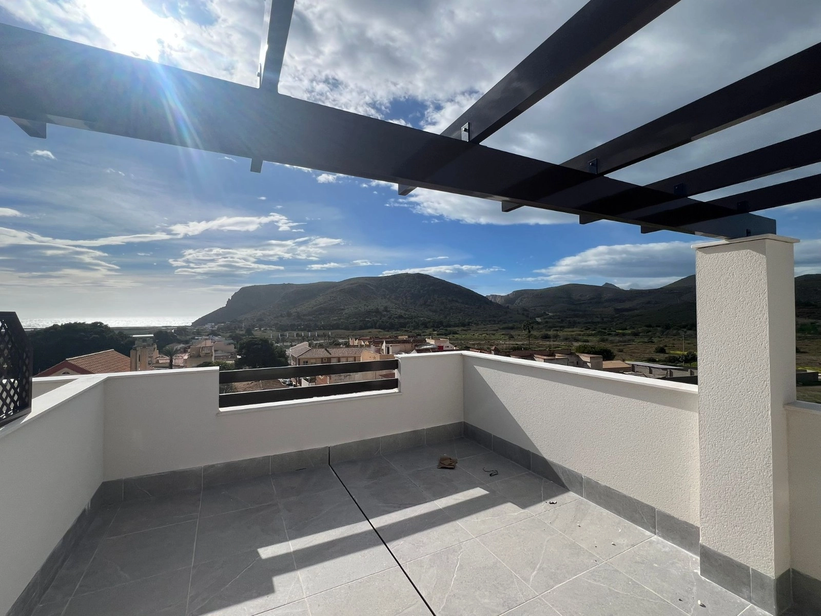 o_1jiabib1p1uar14klv2t3vc9l32t photo