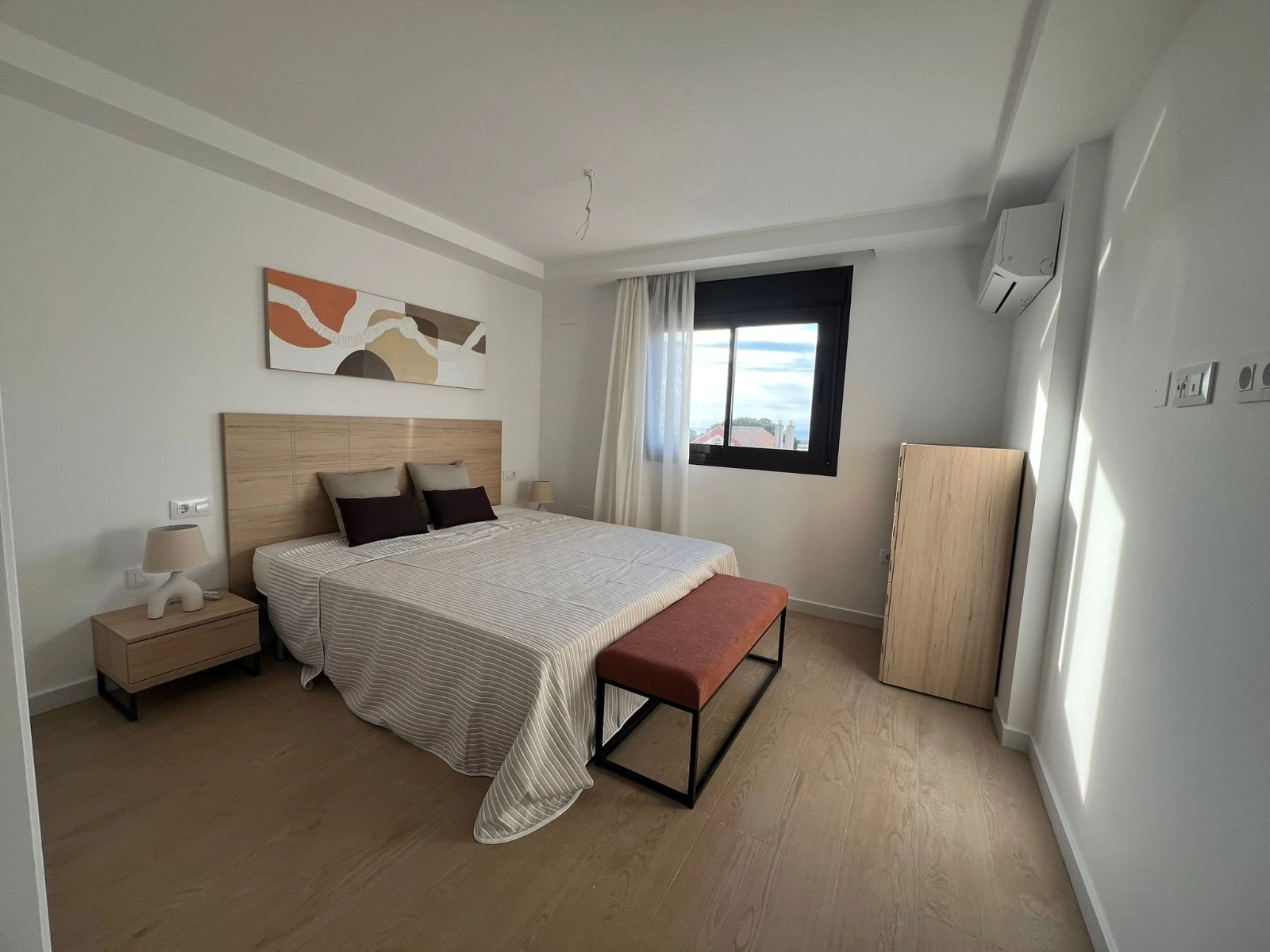 o_1jiabop1j127l1nbjt4i1st61i958o photo