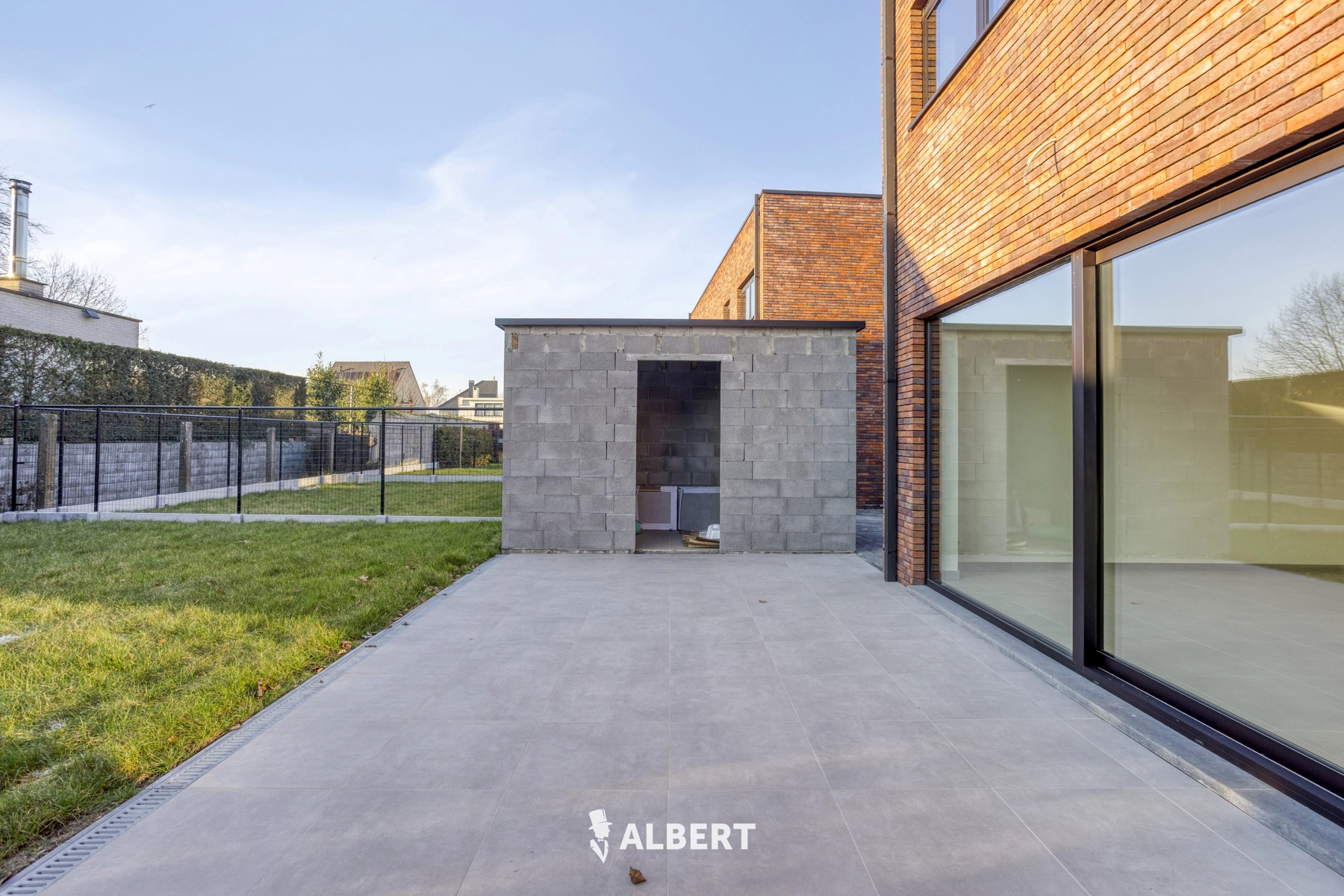 6ca17642c7d84a2a84abe0d1c8f8c50a photo