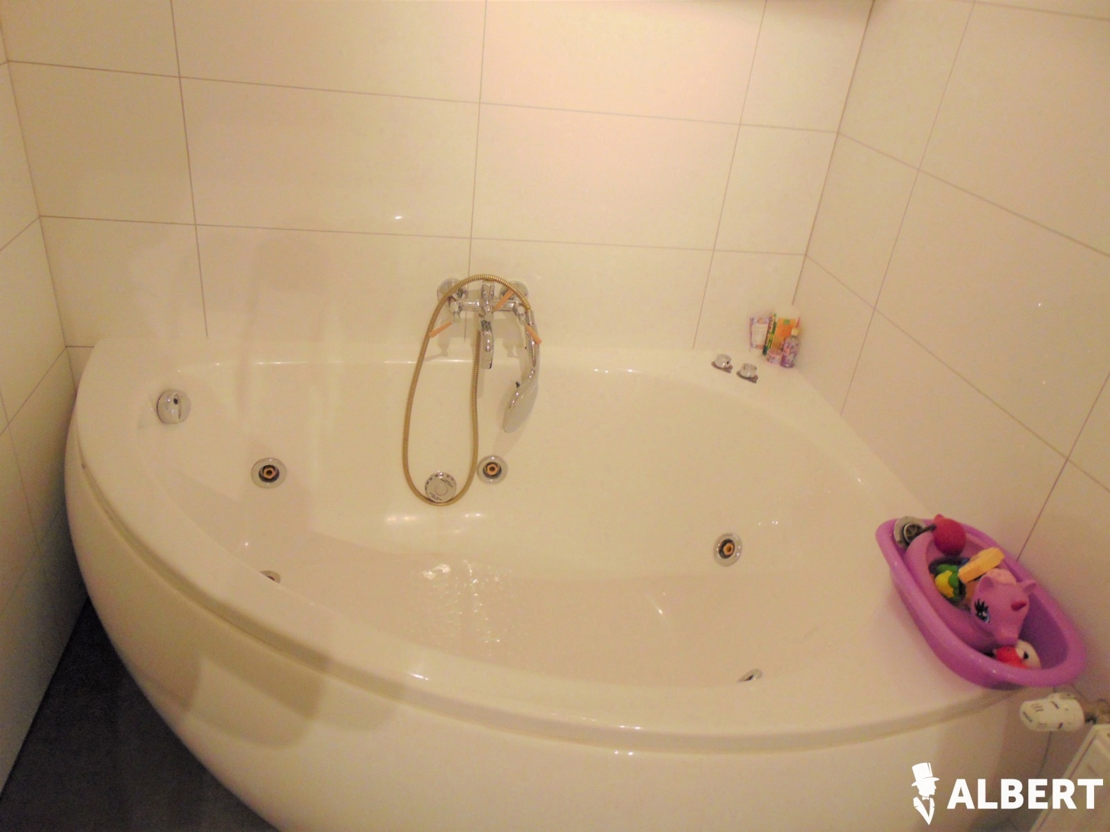 8955135b1062406285ba89685a891469 photo