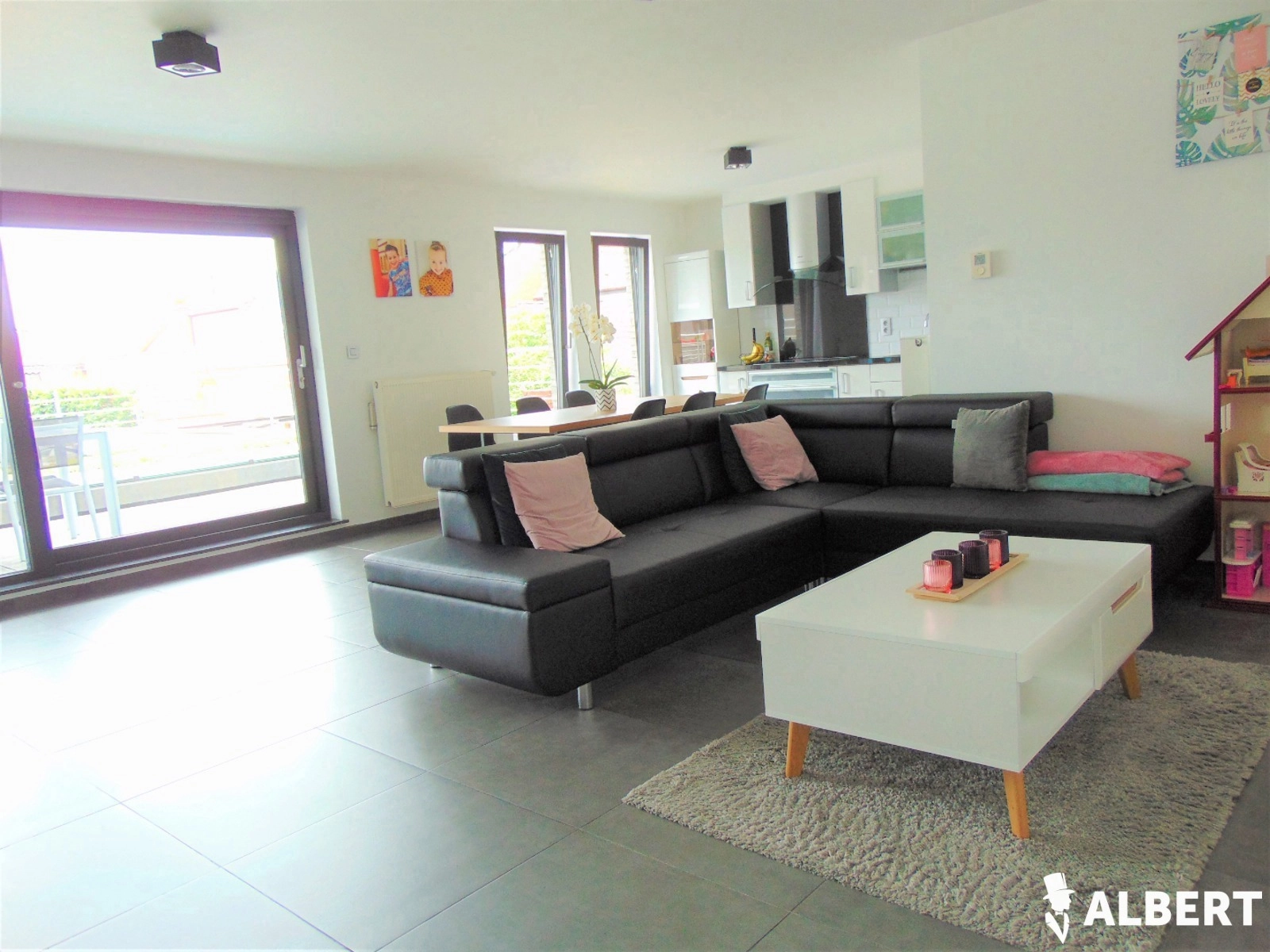 c66413ba179347e3ba83edaab0b04450 photo