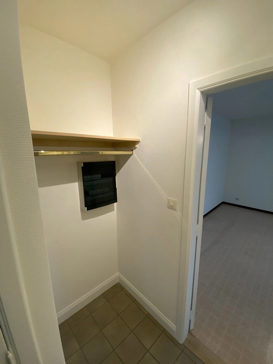 b9aec64618c84b7ea1b837405d0a53d1 photo