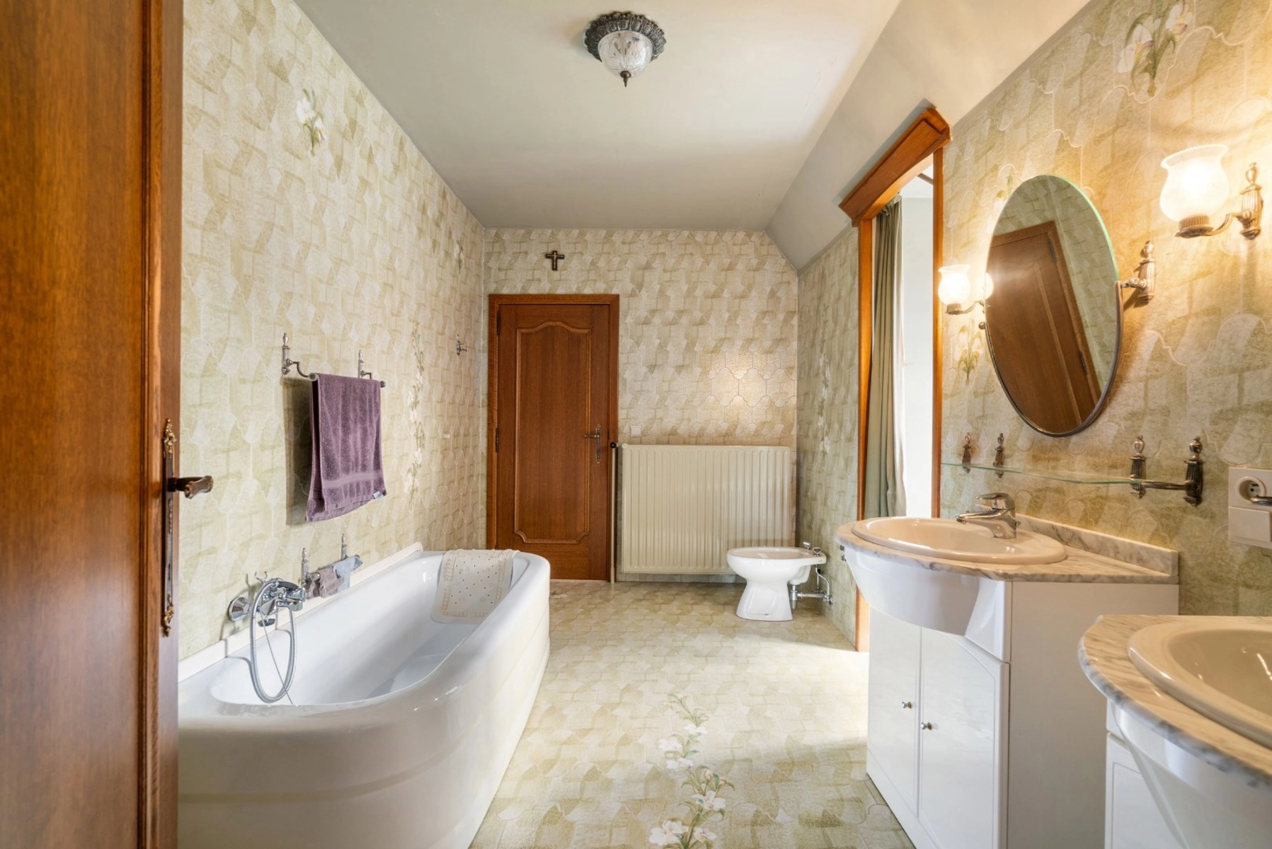 1254855429e147a4a5a0108c6b36bd83 photo