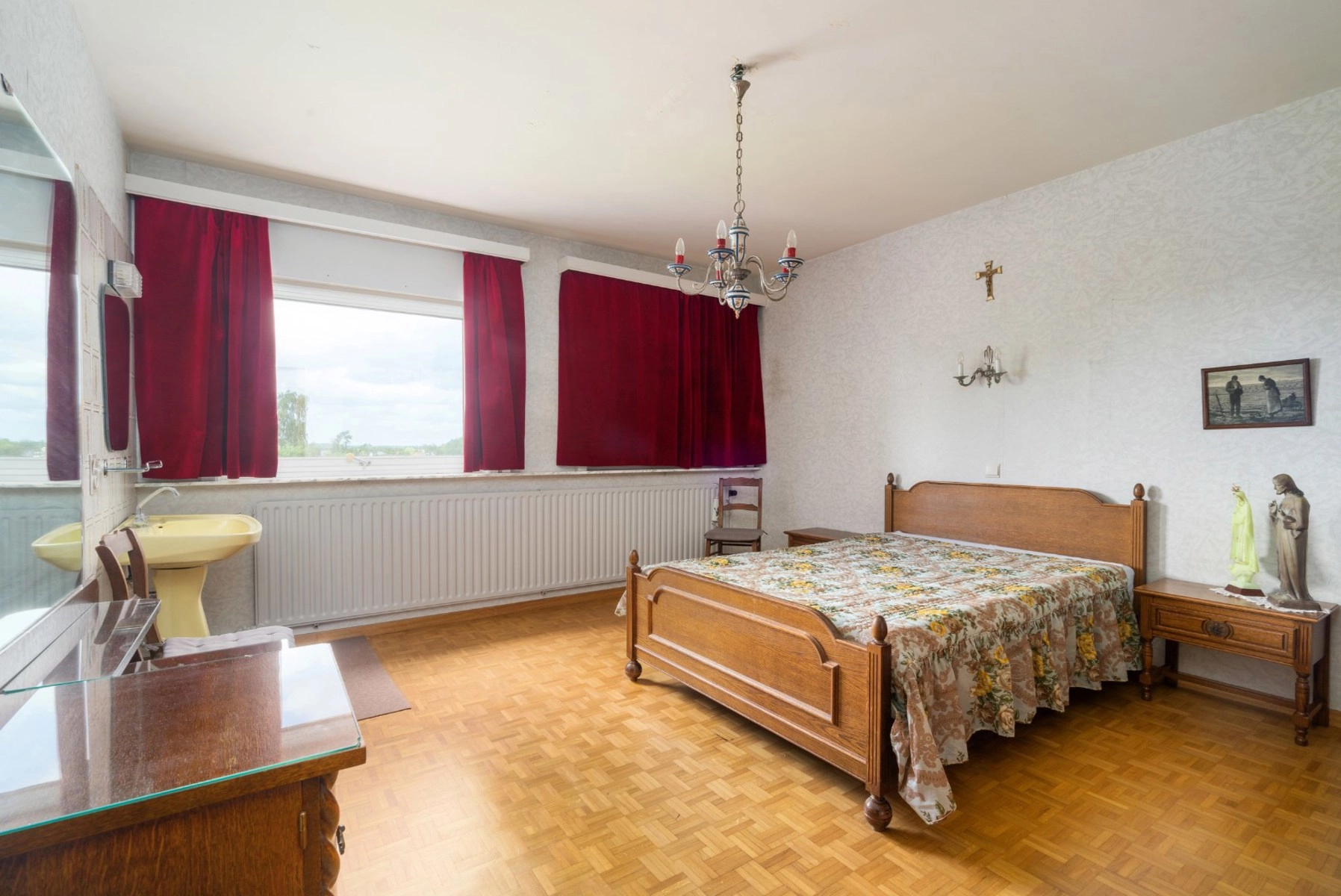 948c2957484e42ab8415b0d1f915816f photo