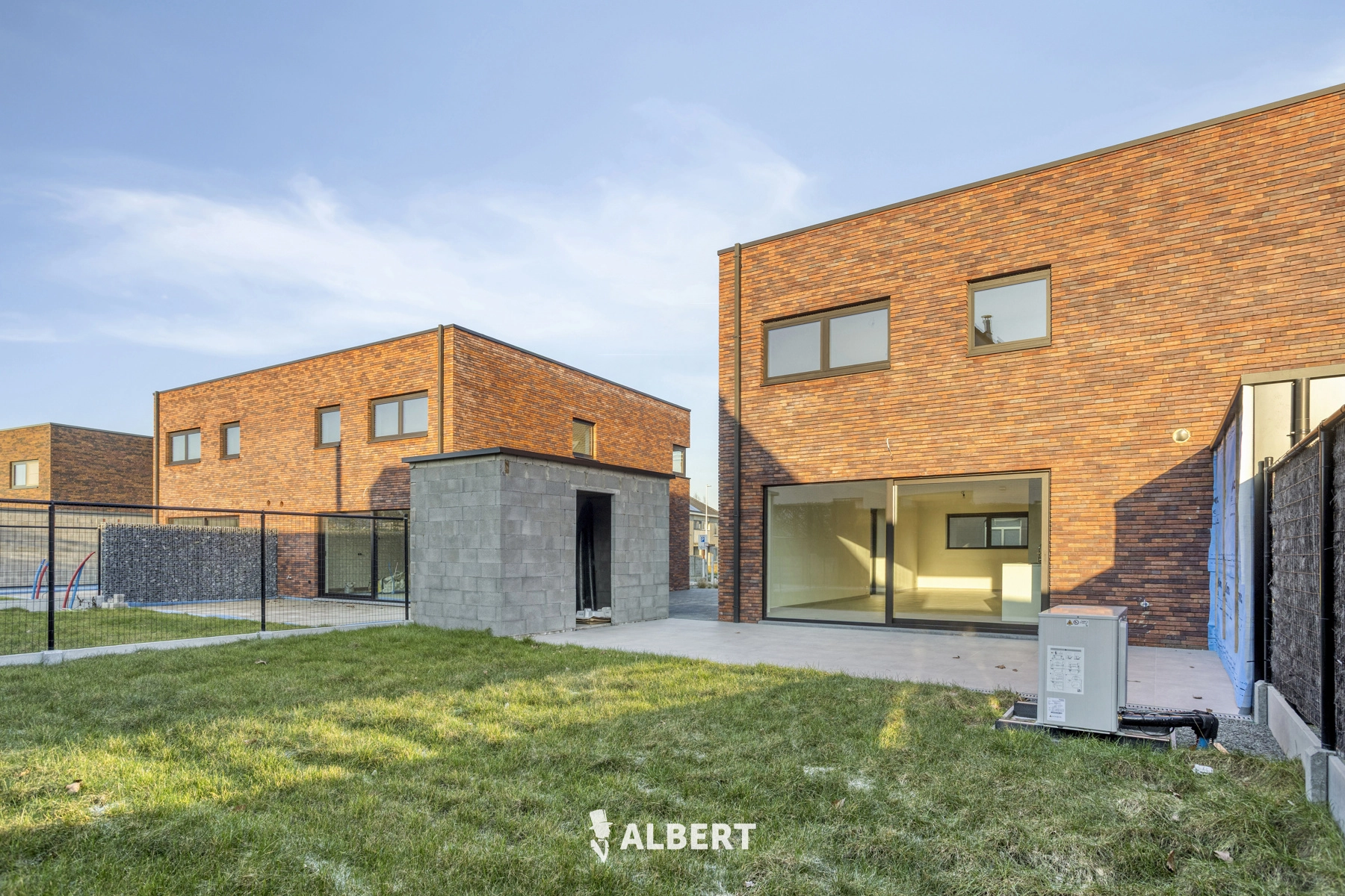 e0a8972d1b594729a7860849d75cd327 photo