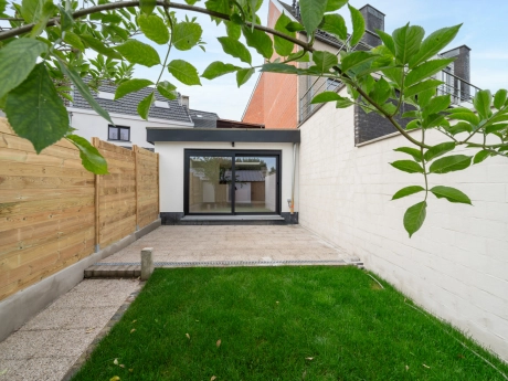 1c80f3b4cb3d485f8d65677cf0493658 thumbnail