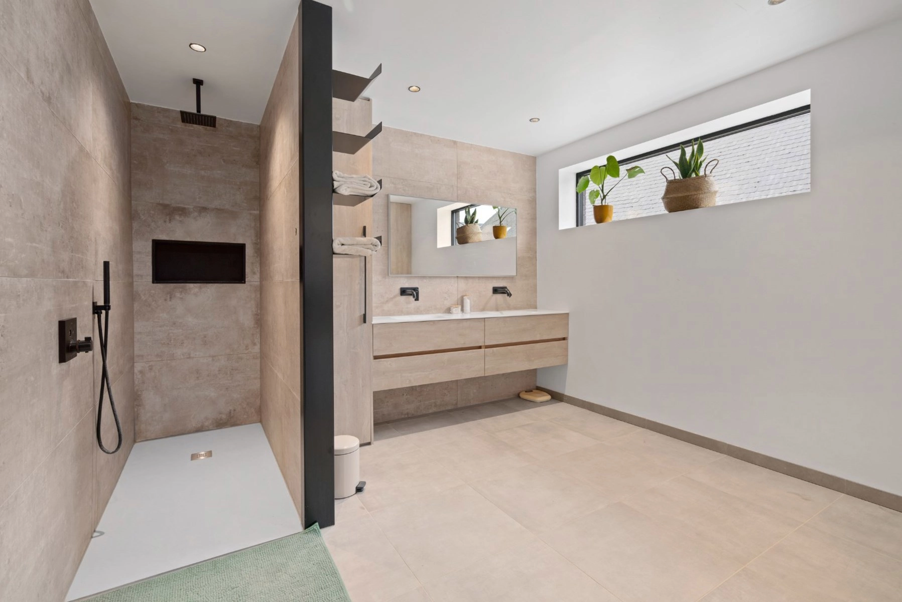 c50c627c71e447d0a6fc3302e85968f0 photo