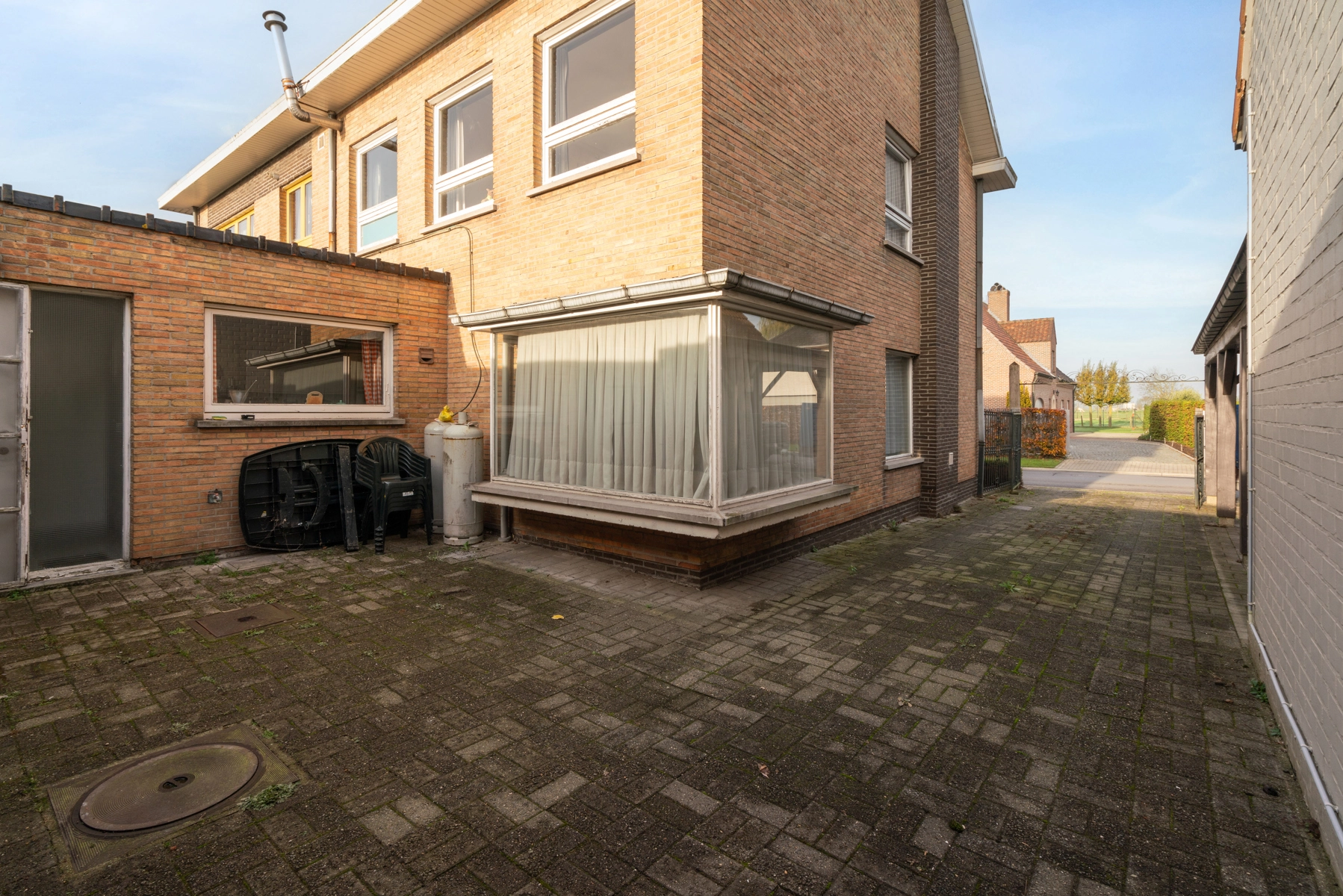 b4dff0e720bd4517adcd440b99839c76 photo