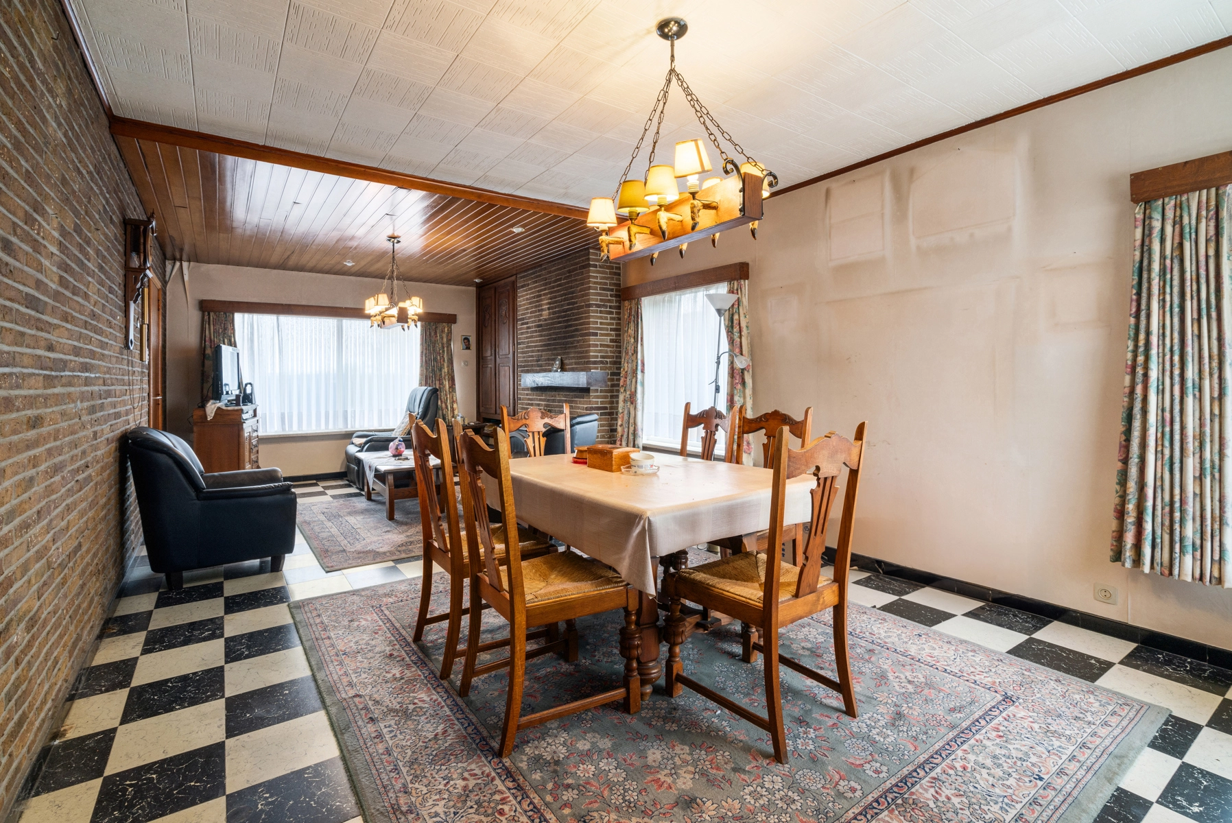 d5a8c01c568840b7829f565b8e8013f7 photo