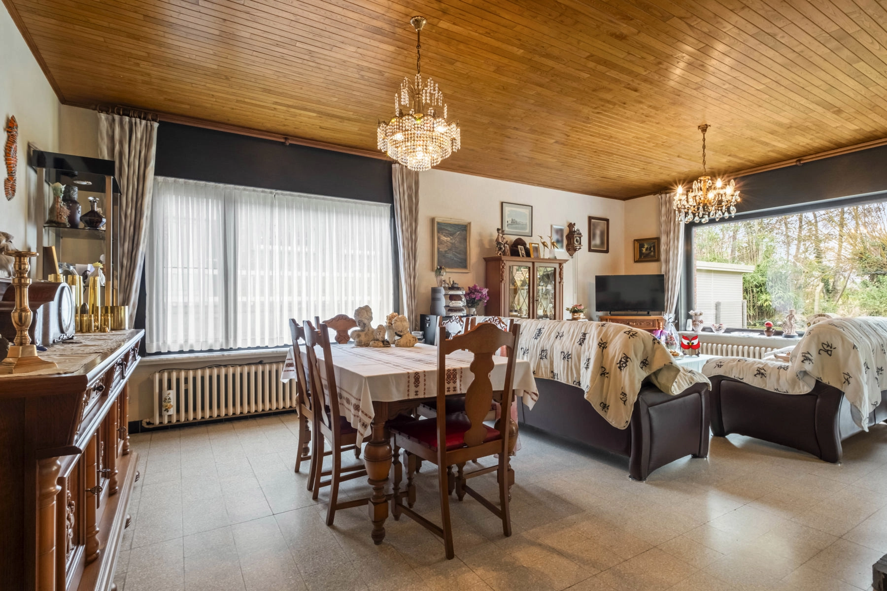 d52b93bcb1ee4205808c0a2bf248080f photo