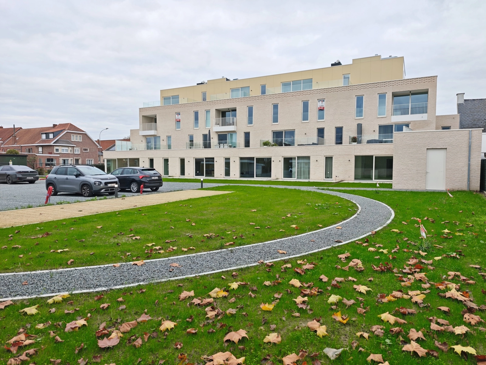 e0252dceb7ff474b95cf0aef305de0b9 photo