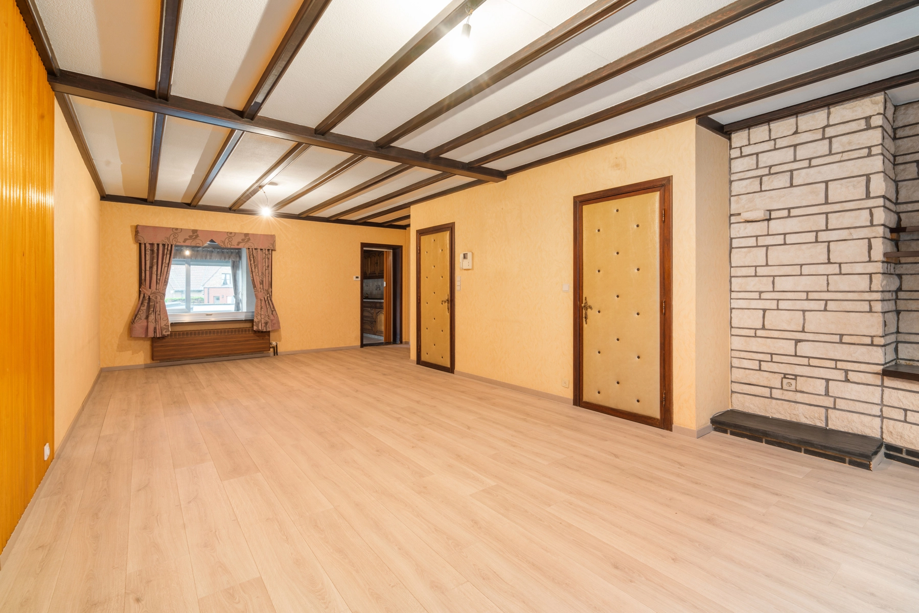 17004bdebfc84e48b9e63765980f4dbd photo