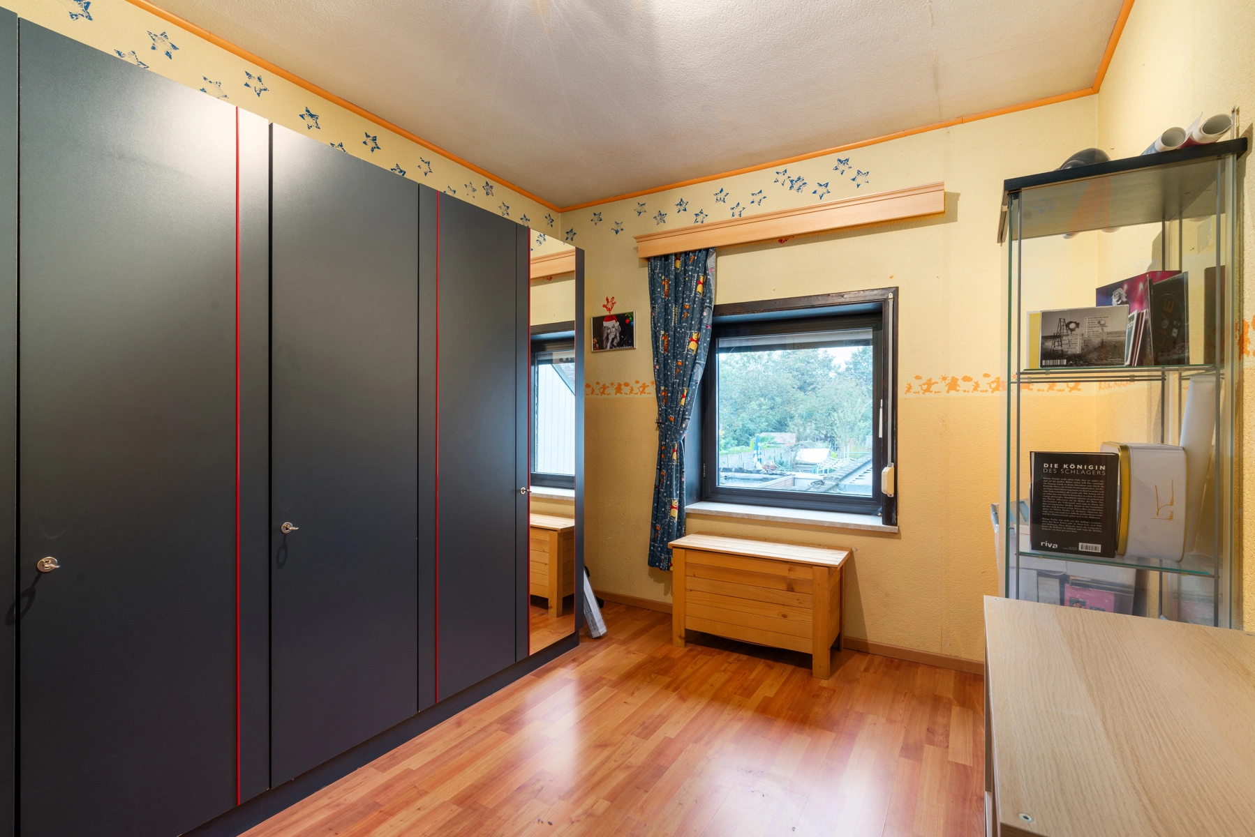 195cd1a988f542d28deaecc5250f88cf photo