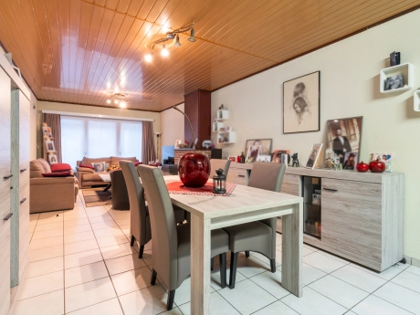 b7e02d4ea06d48a9ad7d110b8dd1e14a thumbnail